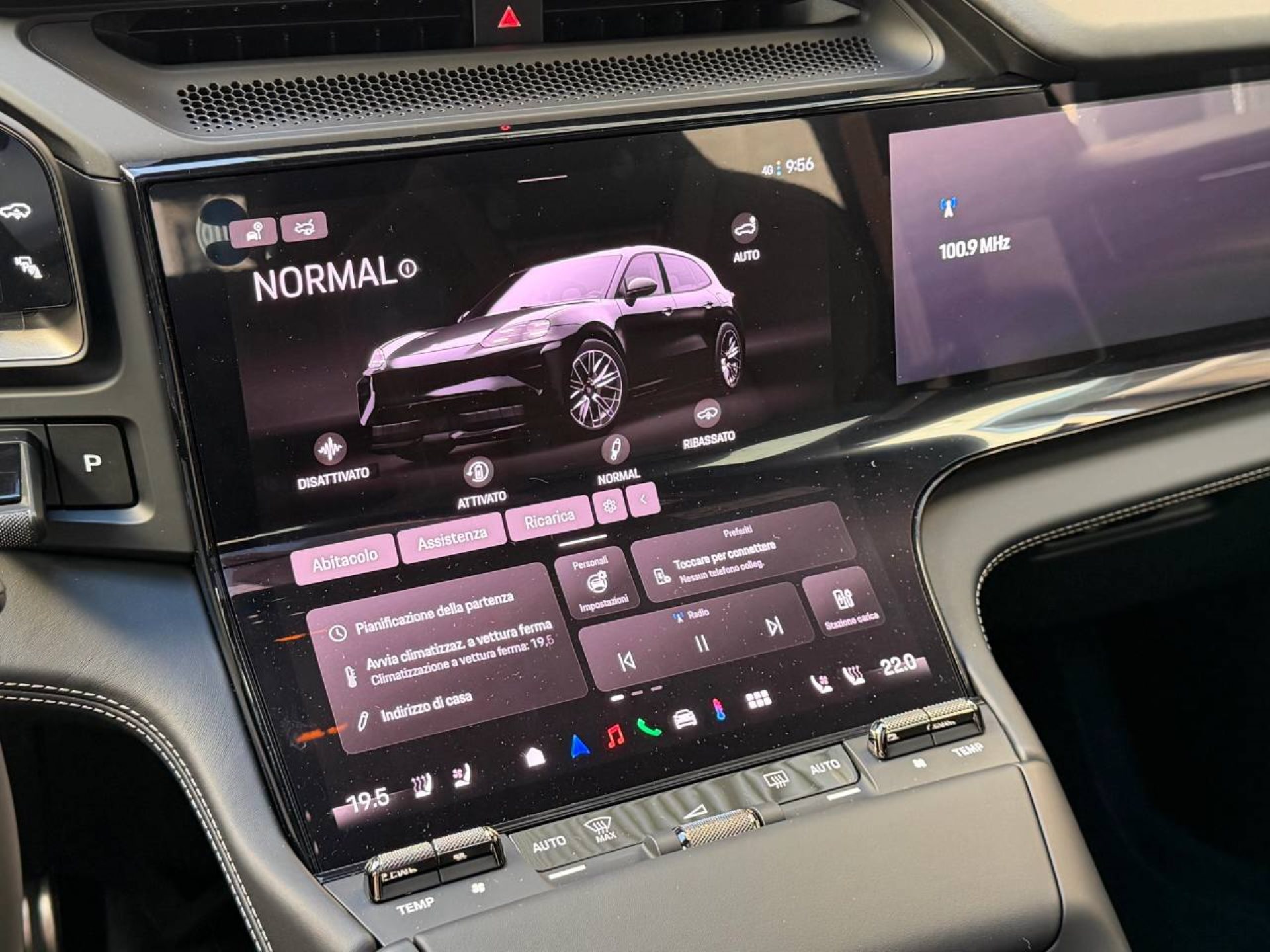 PORSCHE Cayenne Turbo Electric-image-22