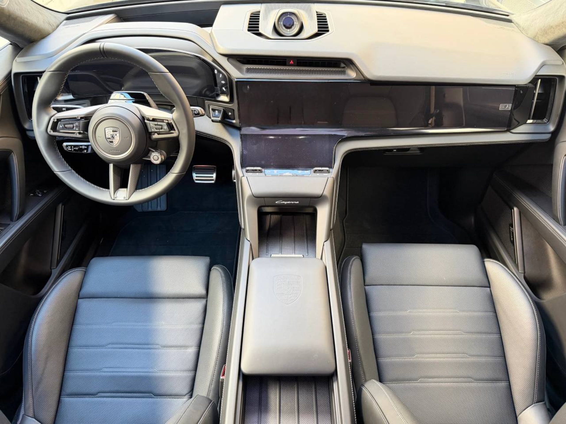 PORSCHE Cayenne Turbo Electric-image-15