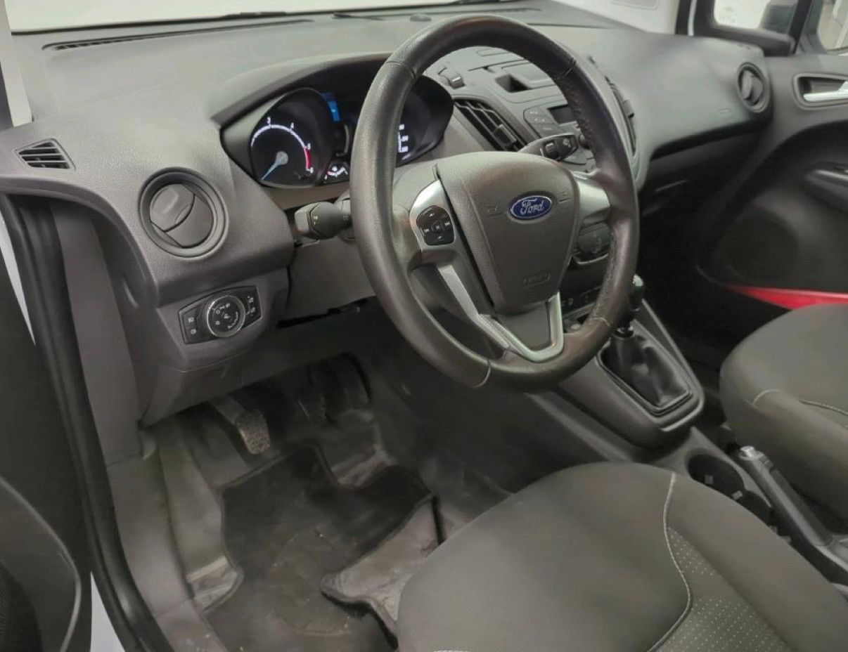 FORD Transit Courier Van 1.5 TDCi Trend ** Ab MFK und Service bei Ford ** Erstbesitz ** Klimaanlage **-image-3
