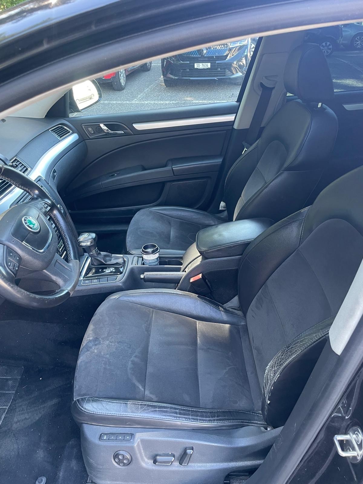 SKODA Superb Combi 2.0 TDi Ambition DSG-image-7
