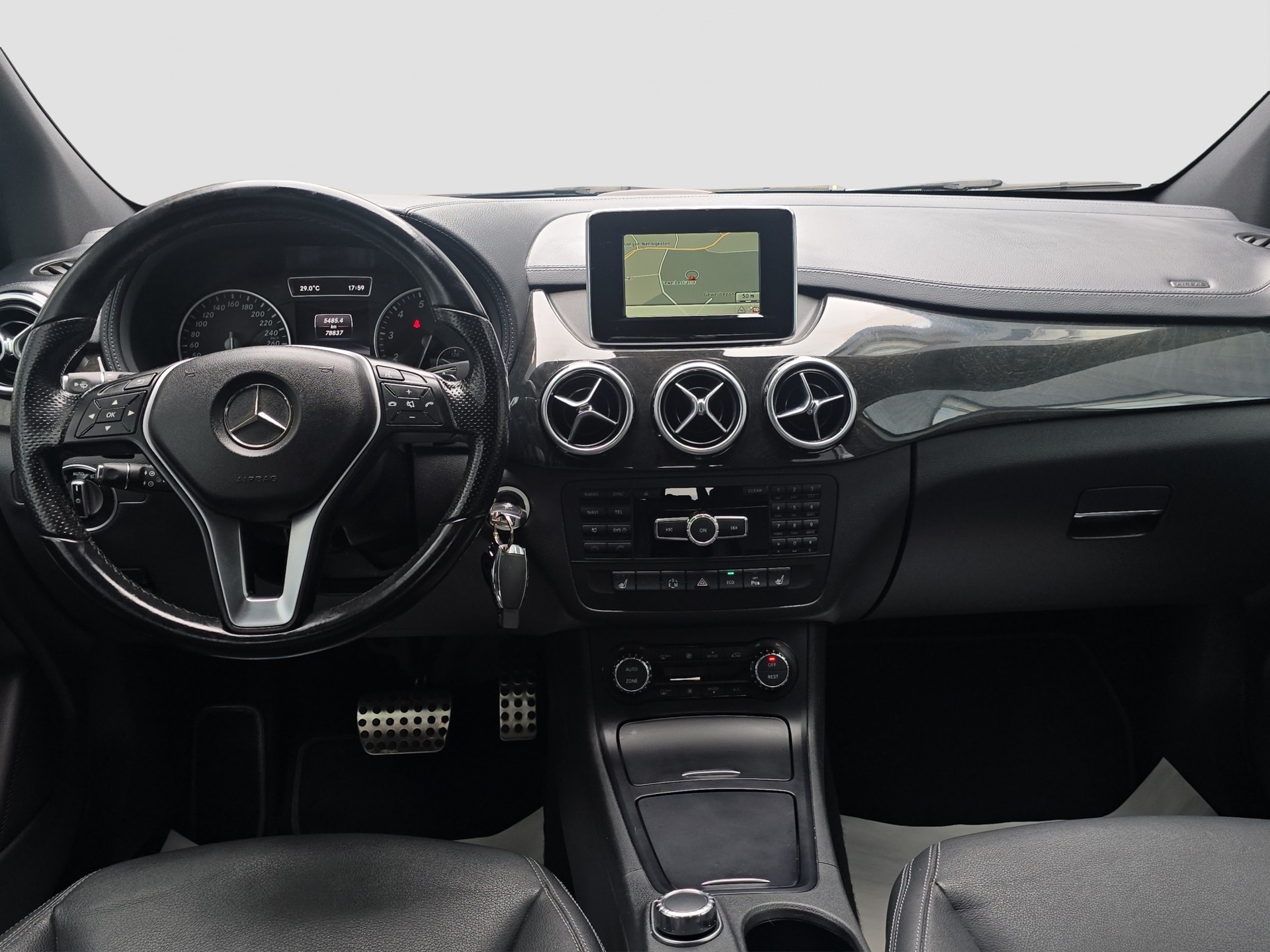 MERCEDES-BENZ B 220 4Matic 7G-DCT-image-10