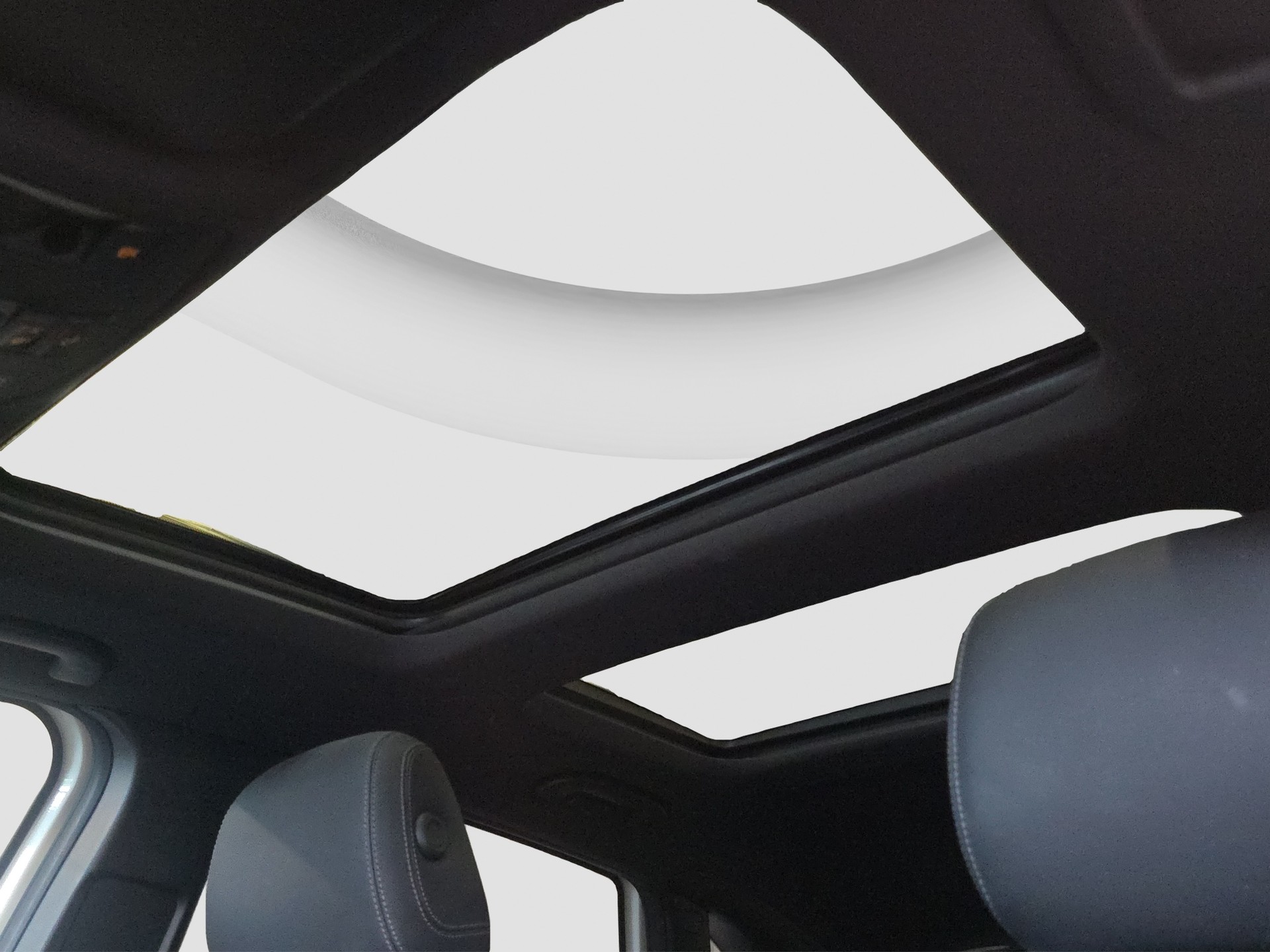 MERCEDES-BENZ B 220 4Matic 7G-DCT-image-9