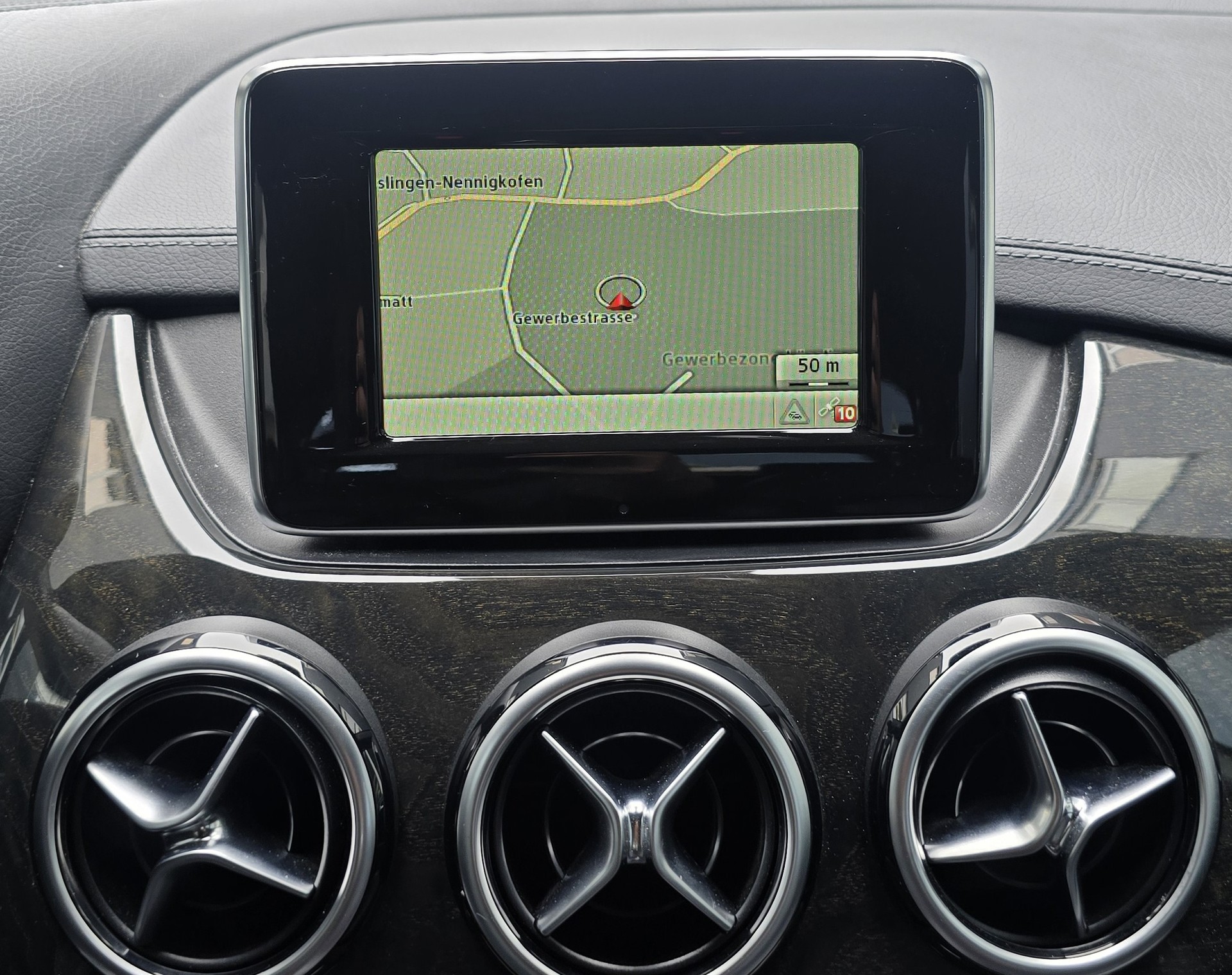 MERCEDES-BENZ B 220 4Matic 7G-DCT-image-17