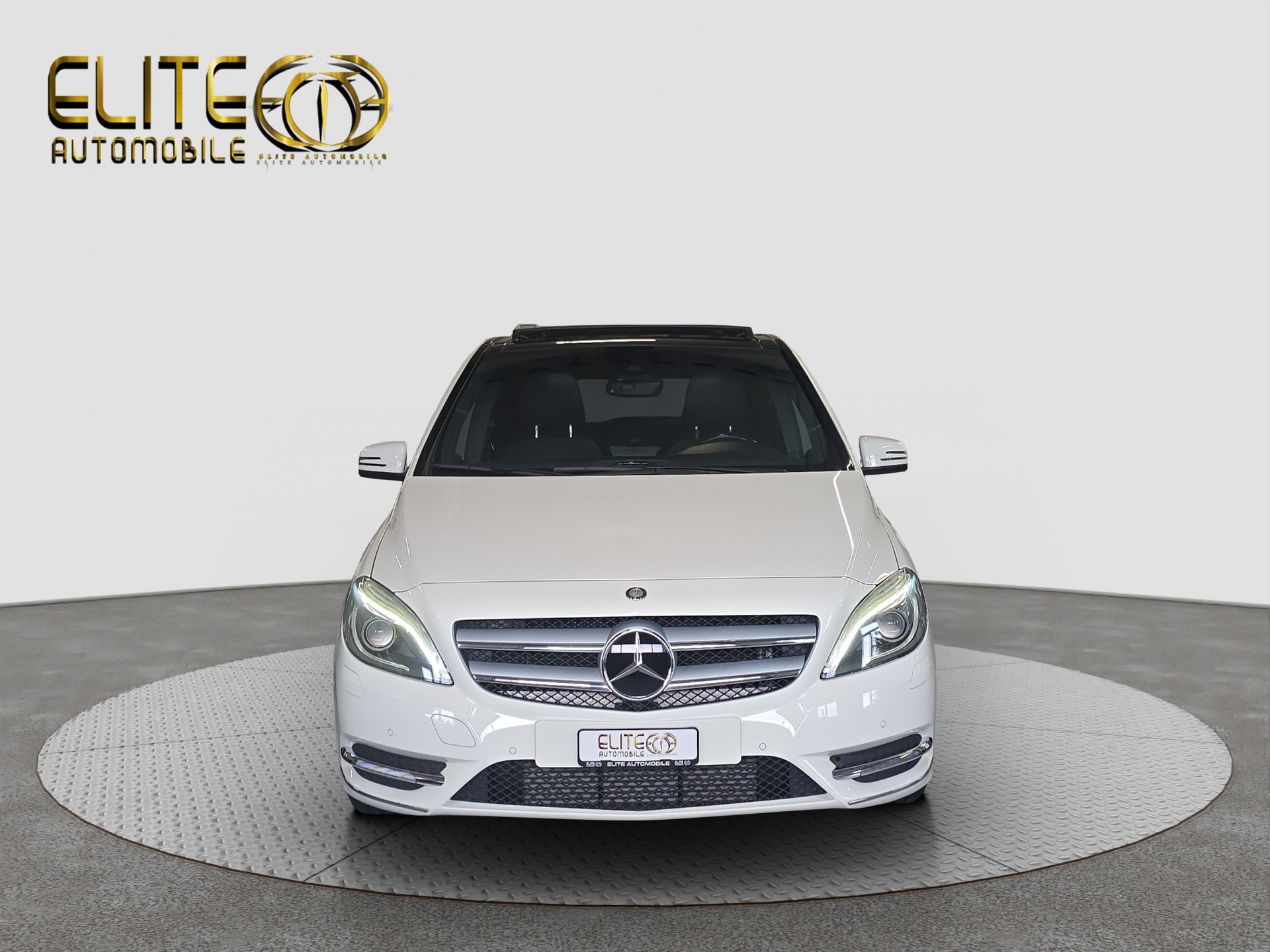 MERCEDES-BENZ B 220 4Matic 7G-DCT-showroom-element-1