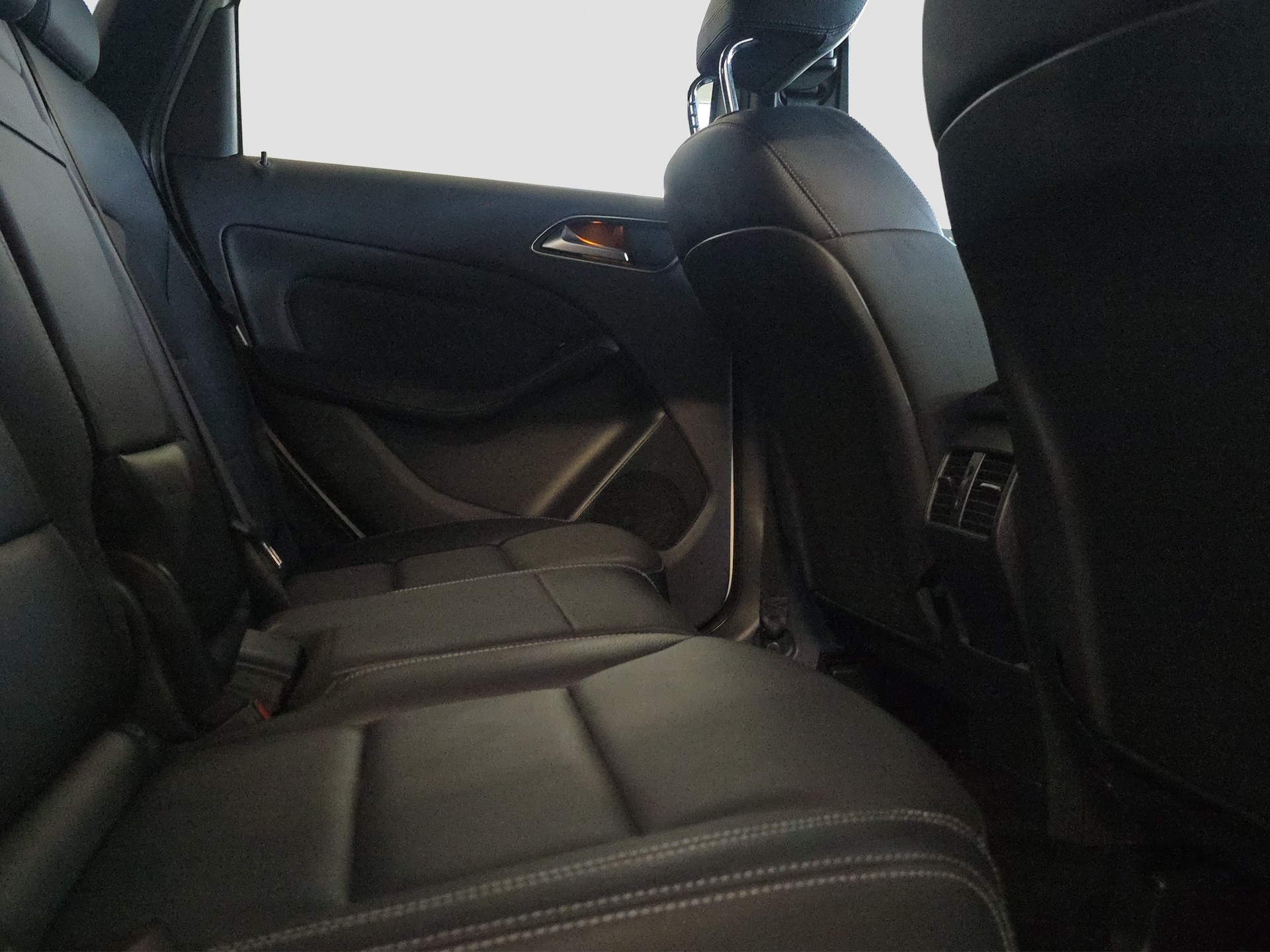 MERCEDES-BENZ B 220 4Matic 7G-DCT-image-15
