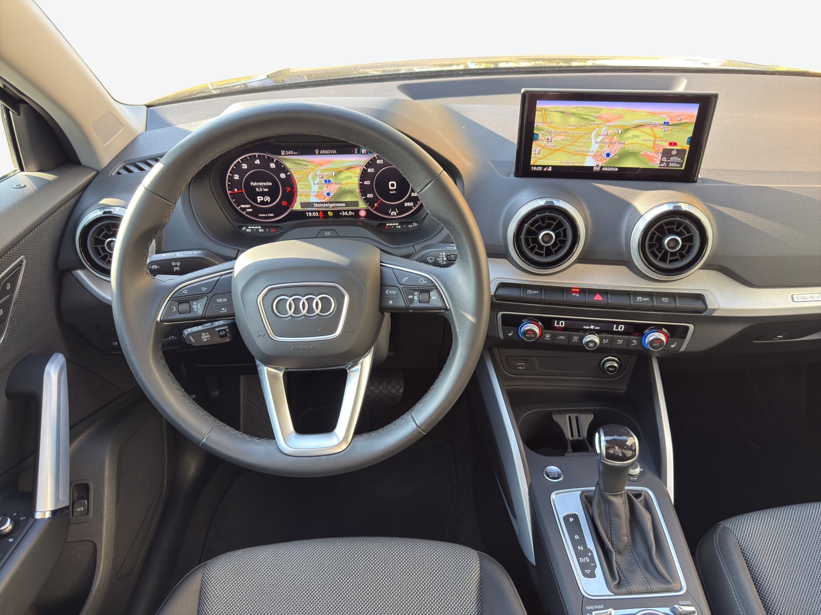 AUDI Q2 40 TFSI advanced quattro S-tronic-image-8