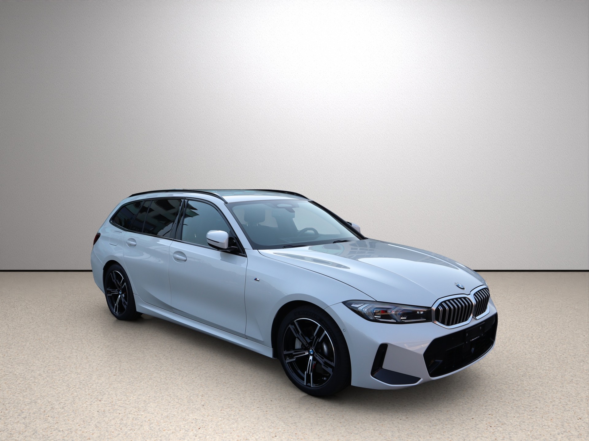BMW 330d xDrive 48V Touring Steptronic M Sport-image-9