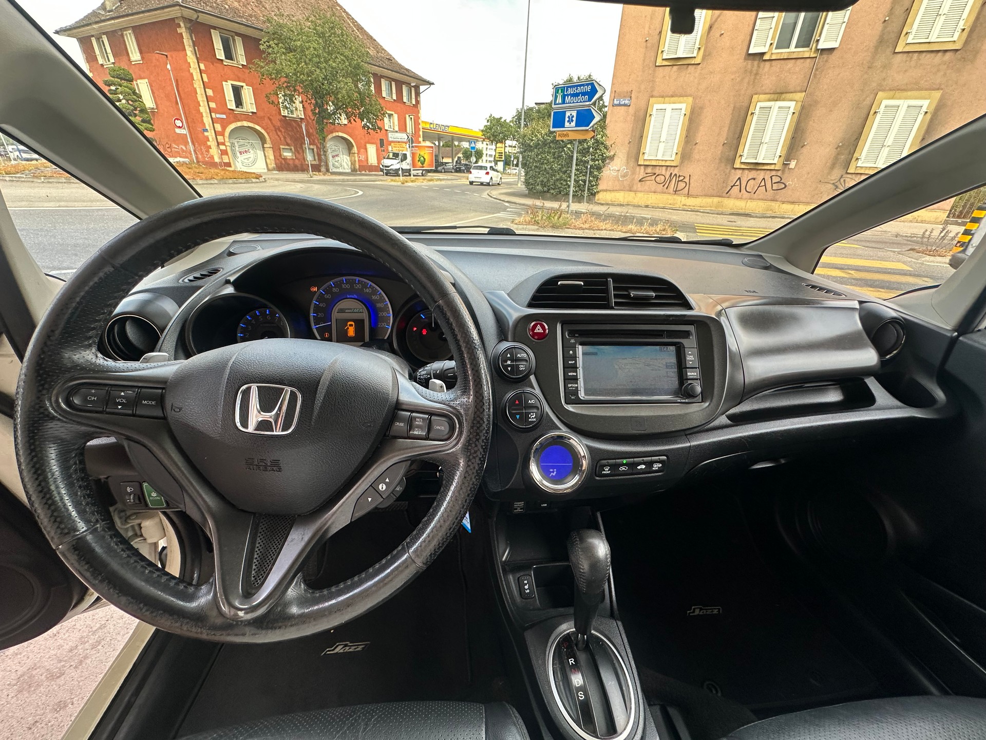 HONDA Jazz 1.3i Hybrid Exclusive CVT-image-5
