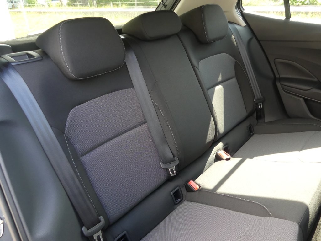 SKODA Fabia 1.0 TSI Selection-image-12