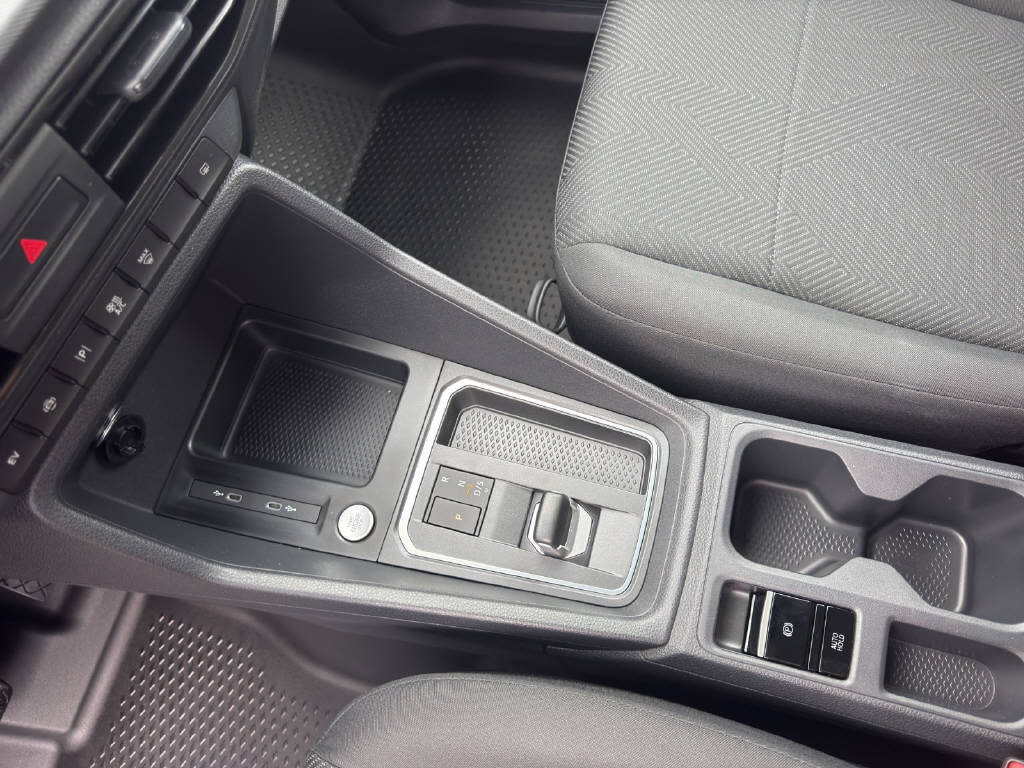 FORD Grand Transit Connect FlexCab 1.5 EcoBoost 150 Trend PHEV-image-6