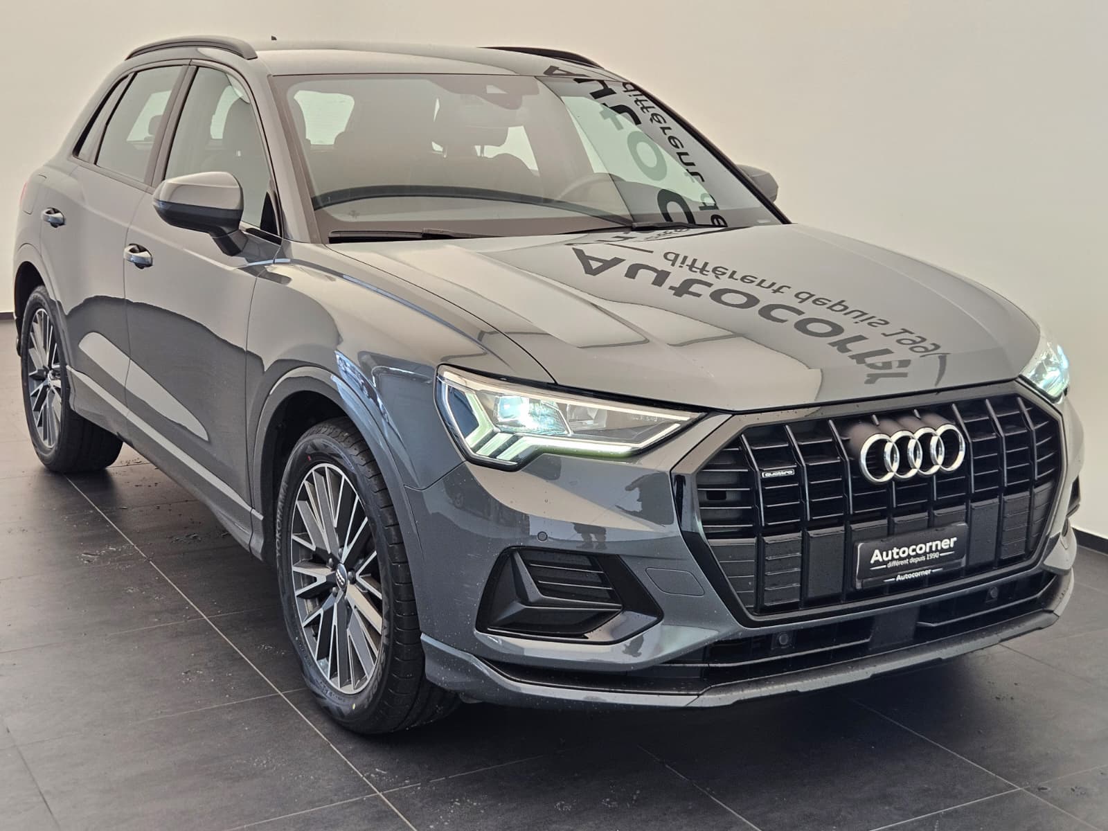 AUDI Q3 35 TDI advanced quattro-image-4