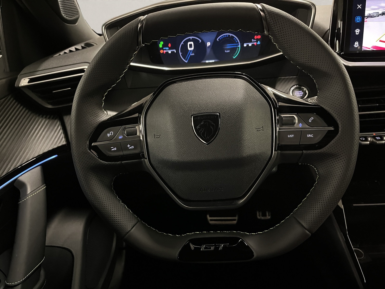 PEUGEOT 2008 1.2 Hybrid 145 GT-image-8