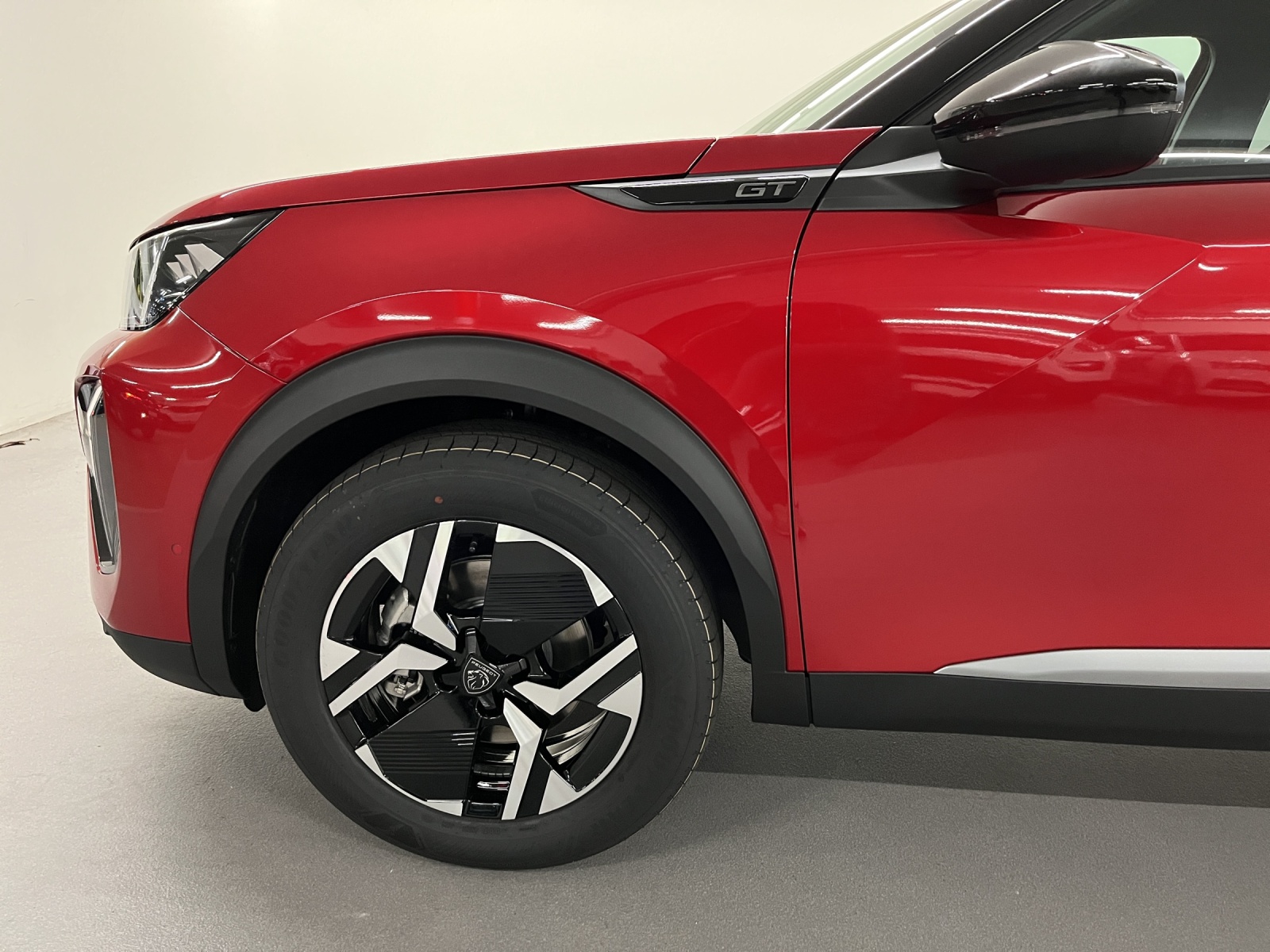 PEUGEOT 2008 1.2 Hybrid 145 GT-image-15