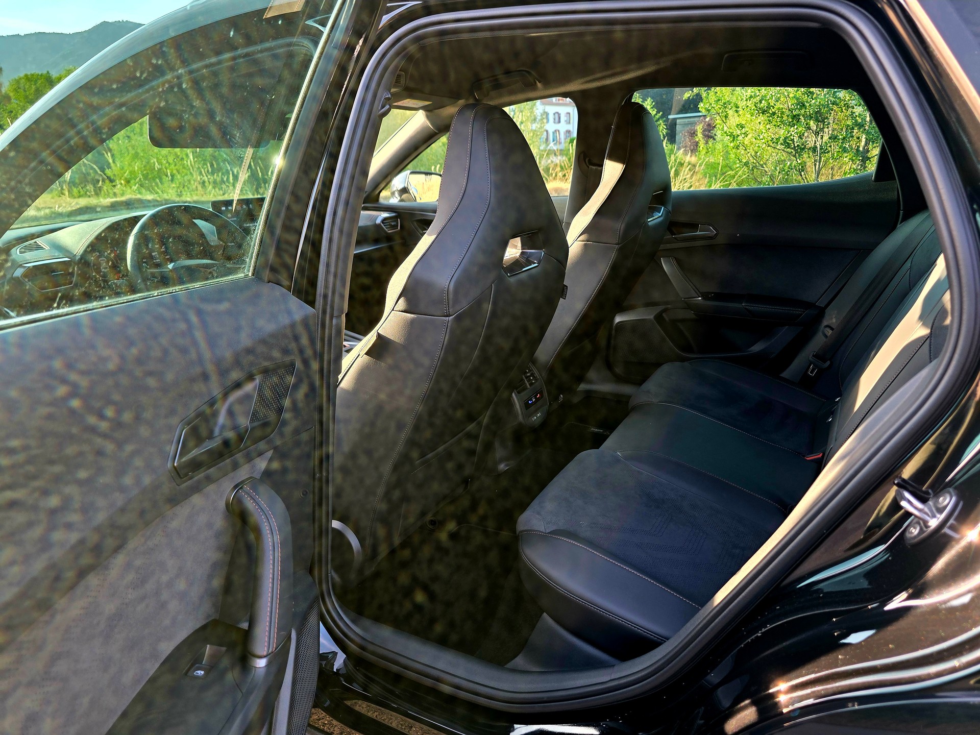 CUPRA 1.5 eHybrid VZ DSG-image-13