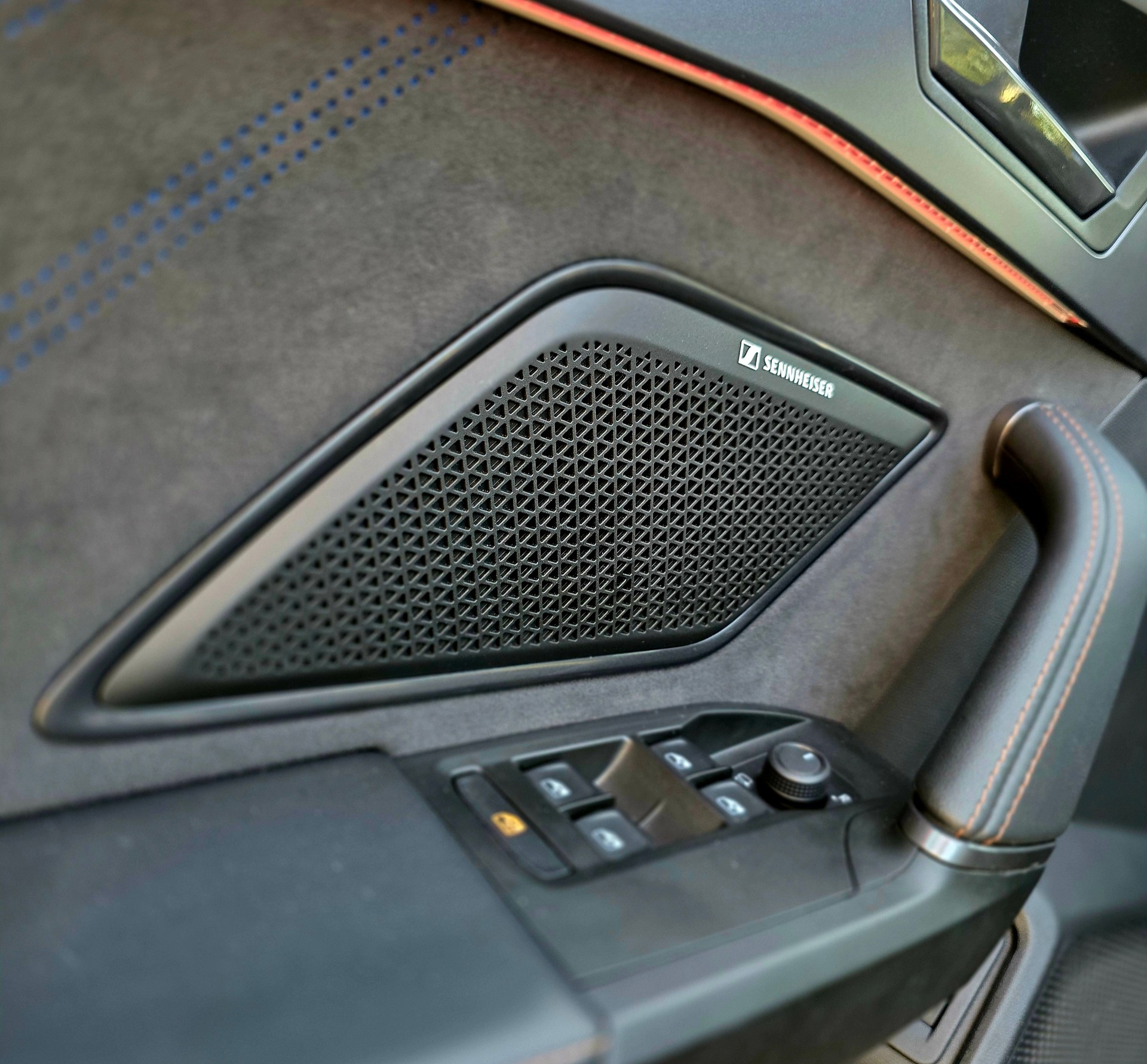 CUPRA 1.5 eHybrid VZ DSG-image-11