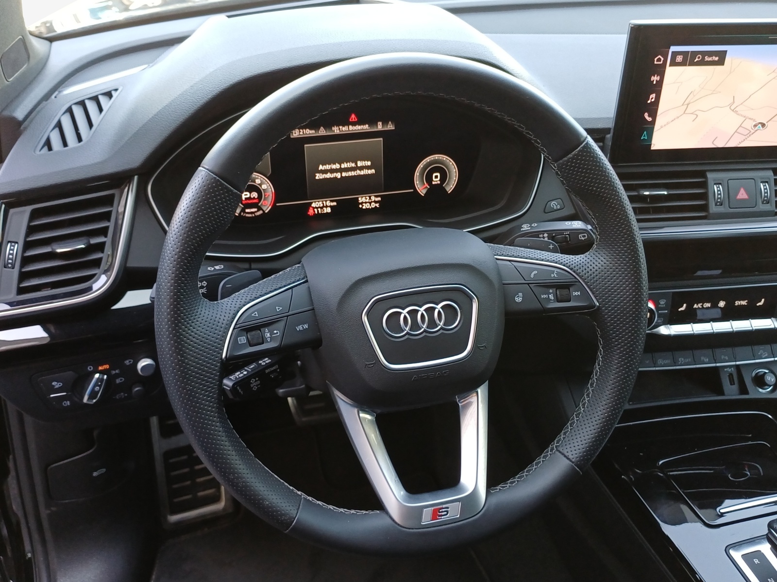 AUDI Q5 Sportback 45 TFSI S line quattro S-tronic-image-9