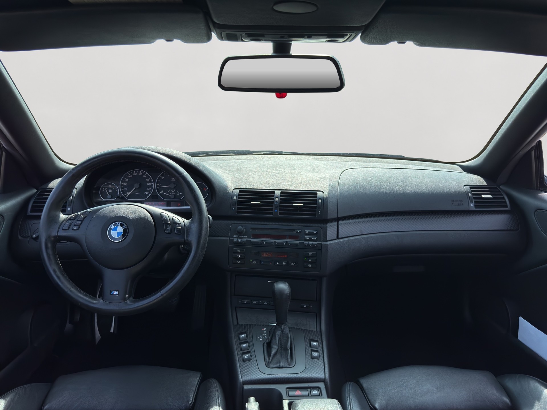 BMW 330Ci Cabriolet-image-12
