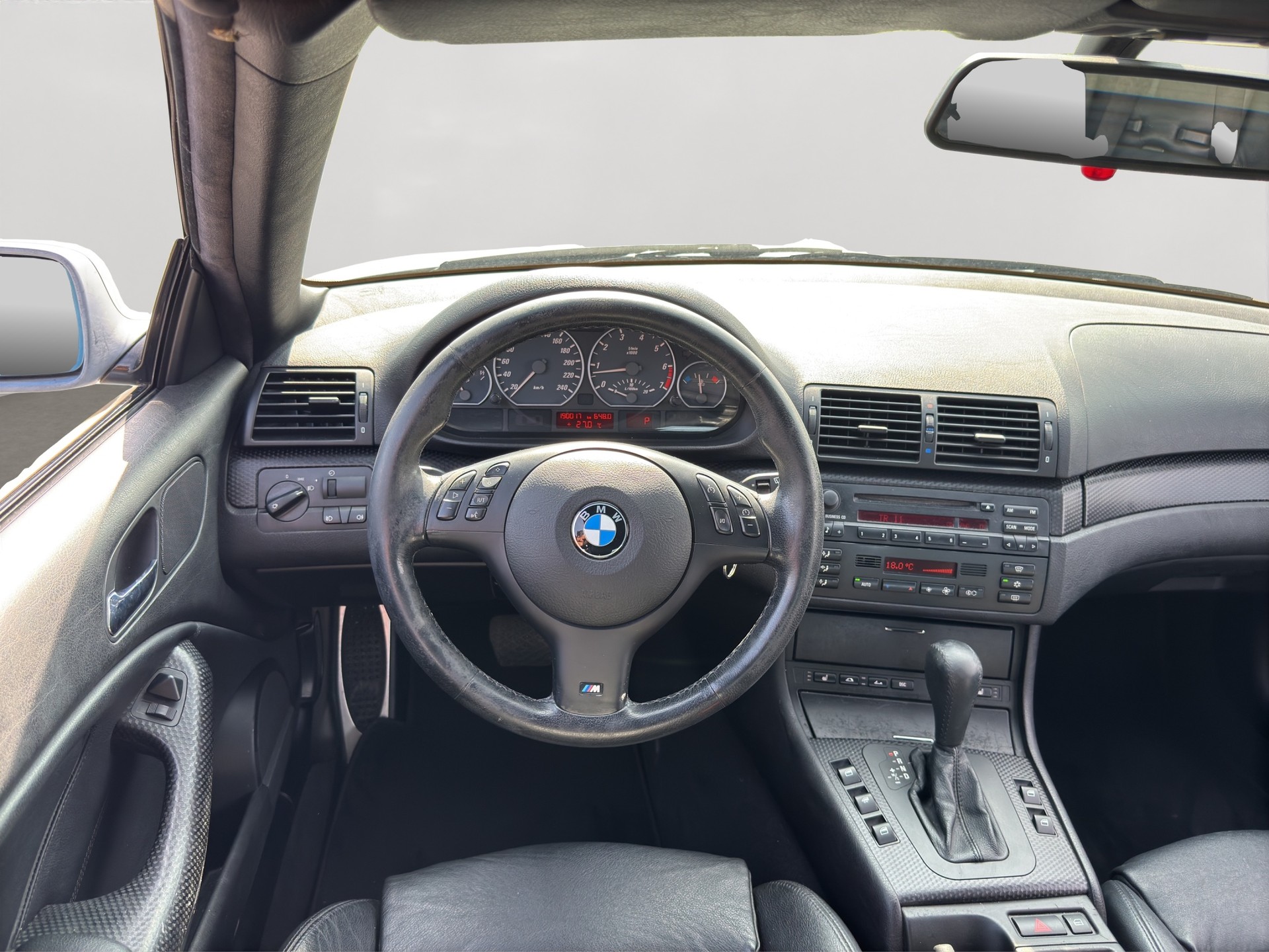 BMW 330Ci Cabriolet-image-11