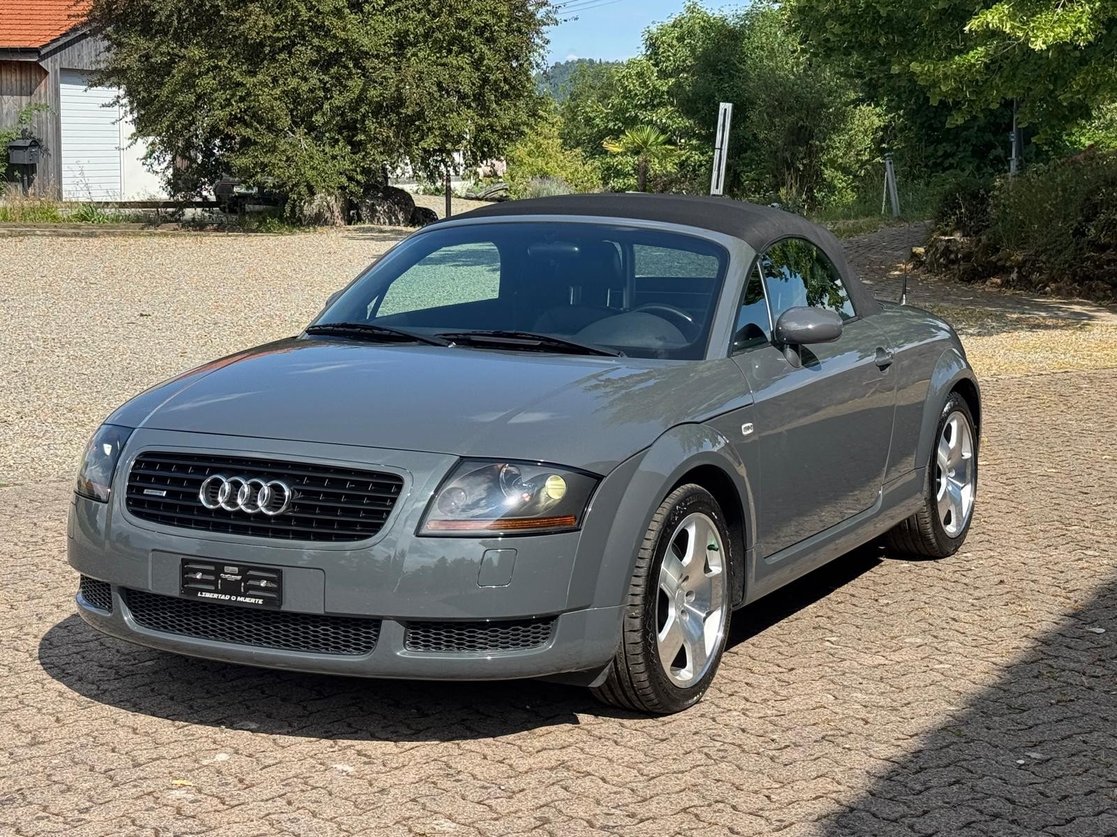 AUDI TT Roadster 1.8 T quattro-image-0