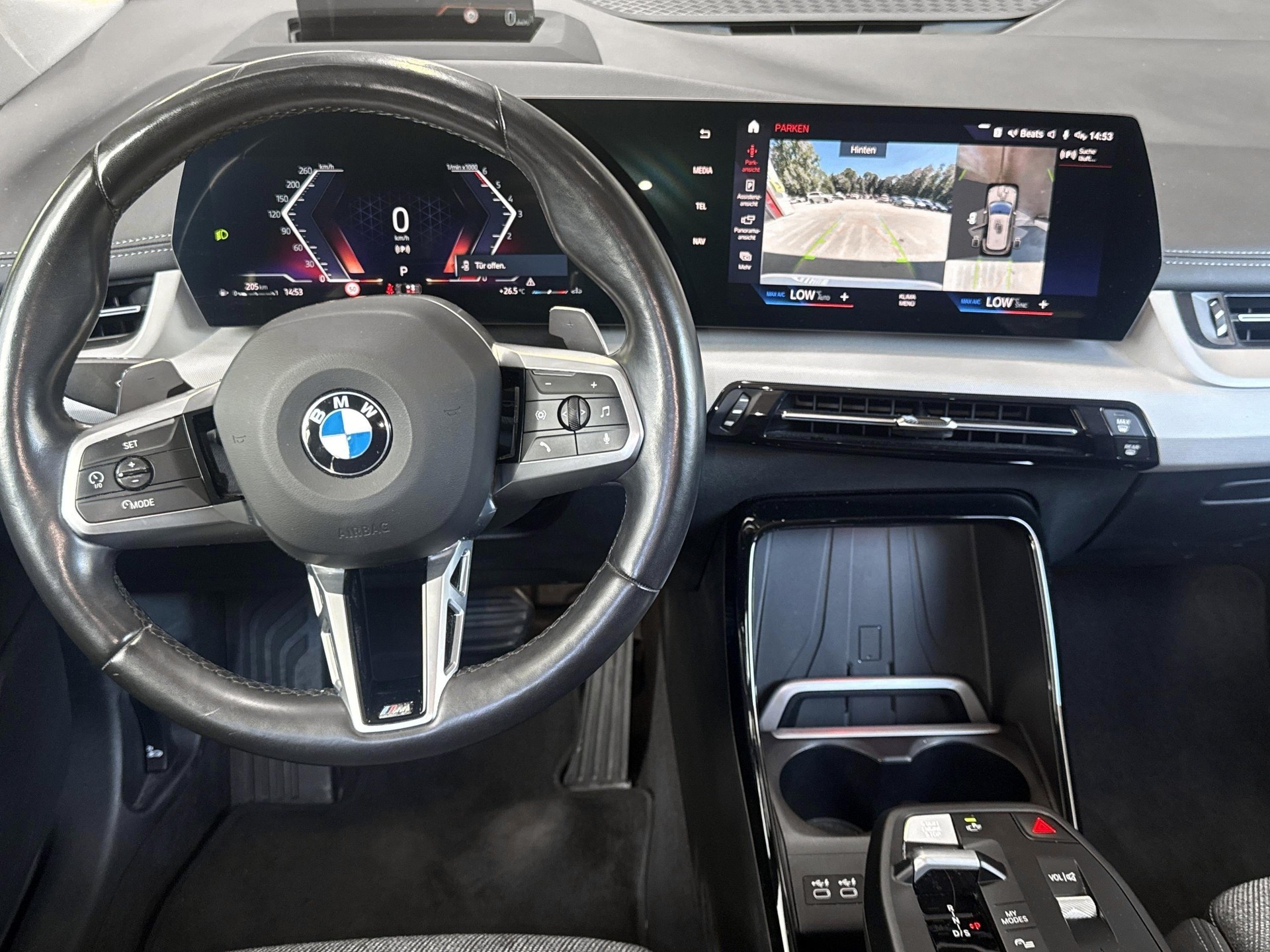 BMW 218d Active Tourer-image-9