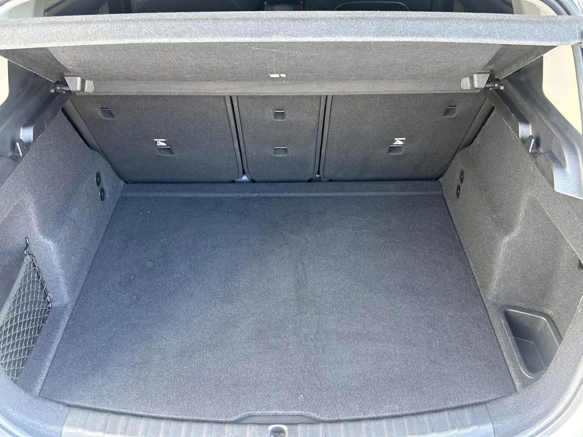 BMW 218d Active Tourer-image-18