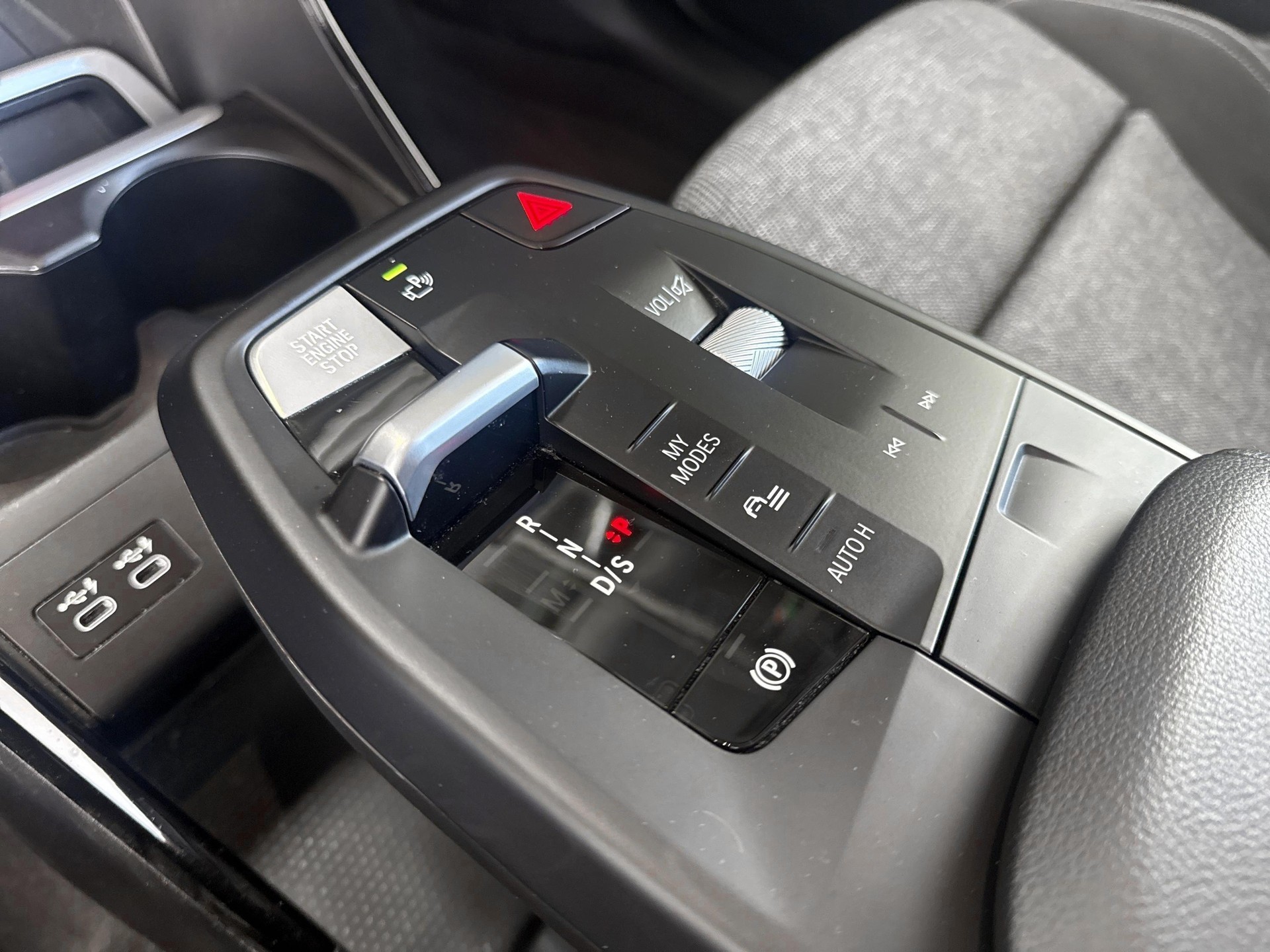 BMW 218d Active Tourer-image-11