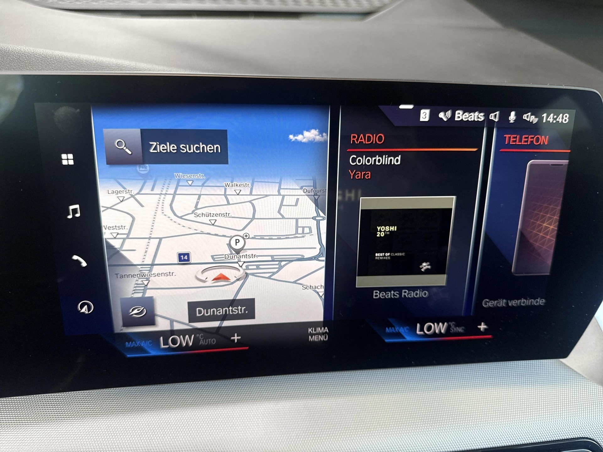 BMW 218d Active Tourer-image-12