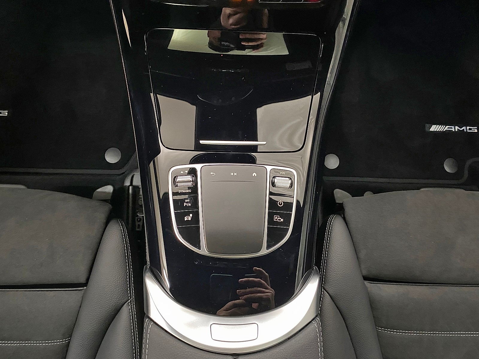 MERCEDES-BENZ EQC 400 AMG Line 4MATIC-image-9