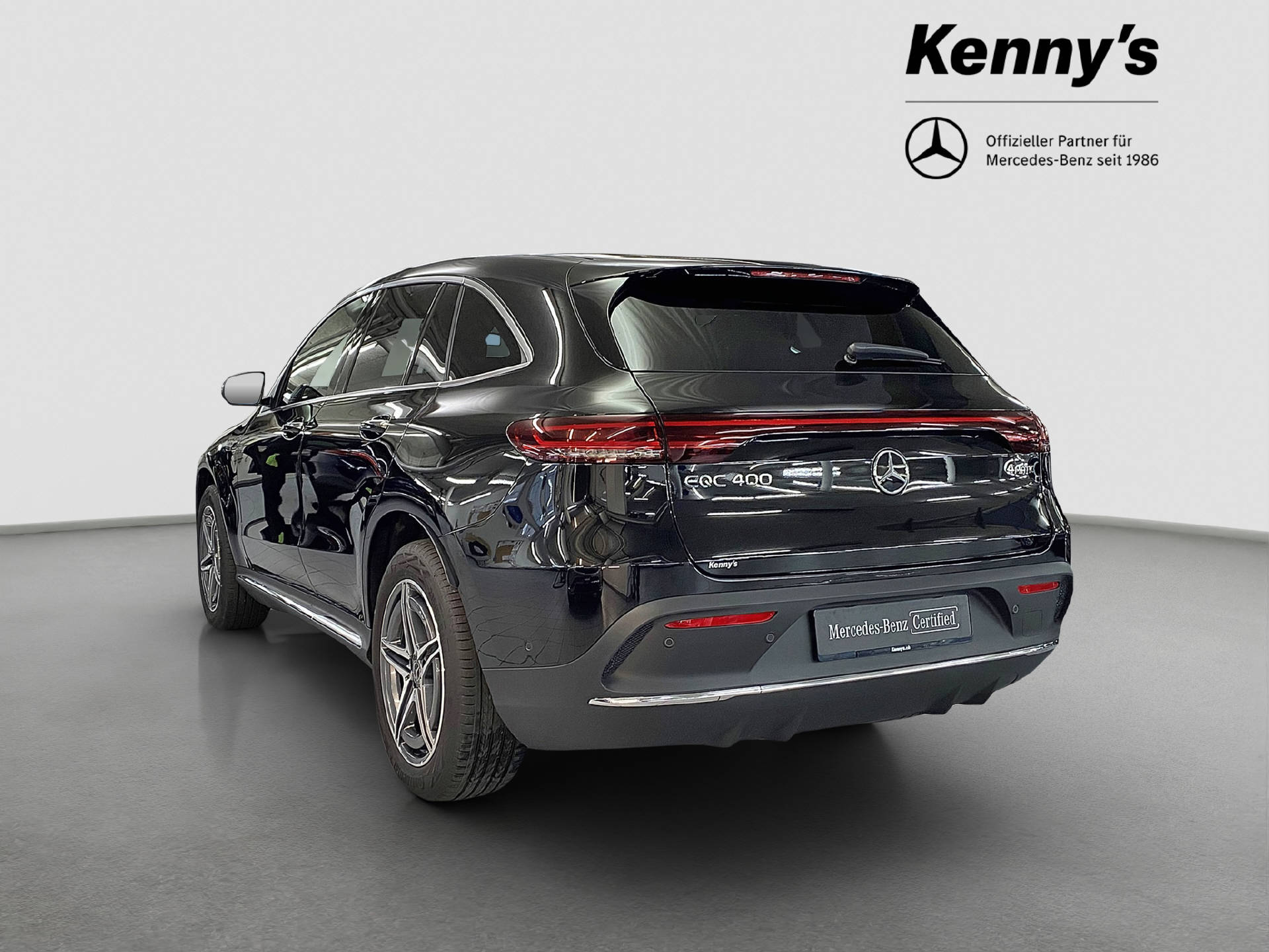 MERCEDES-BENZ EQC 400 AMG Line 4MATIC-showroom-element-3