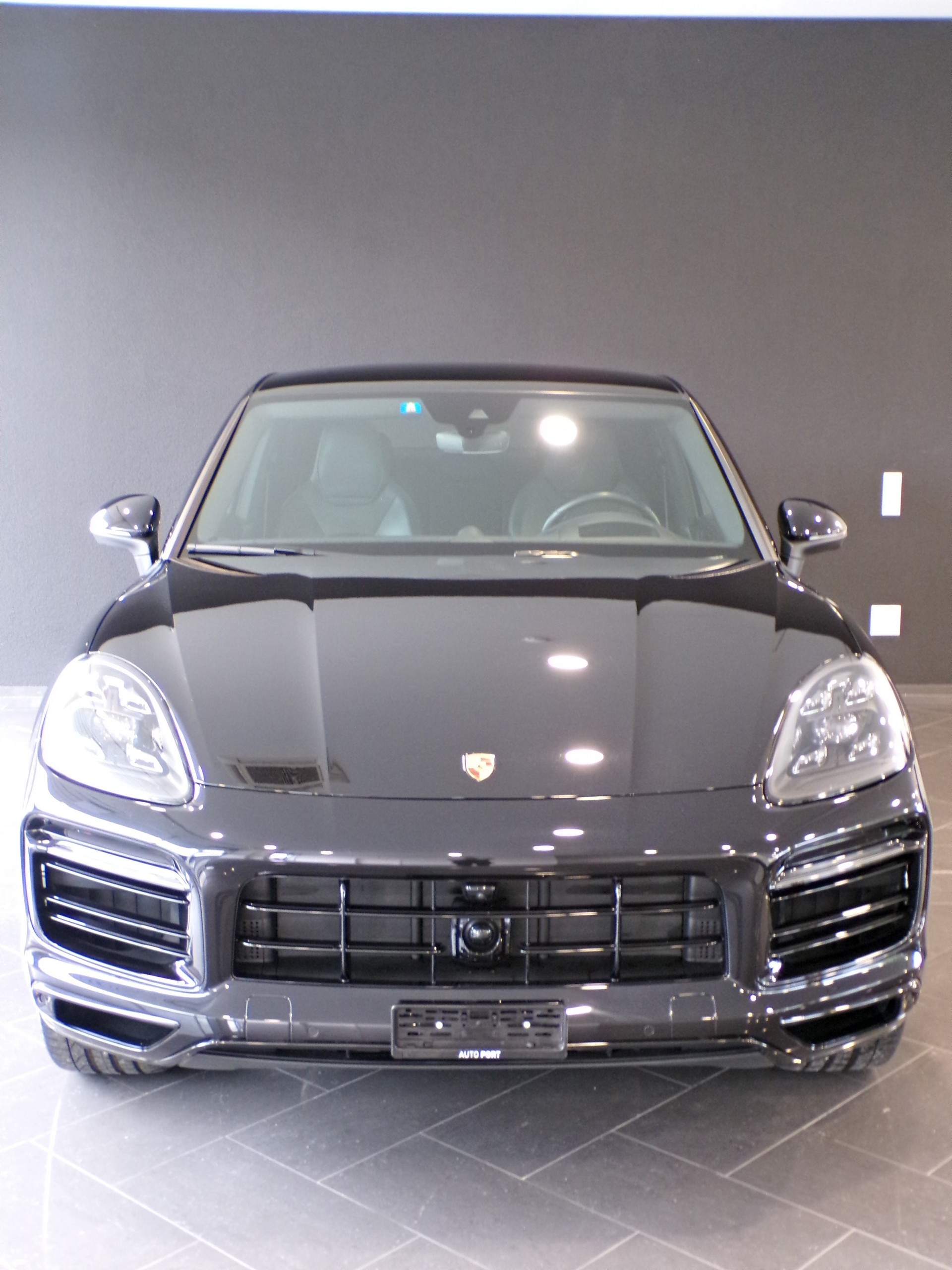 PORSCHE Cayenne Coupé-image-2