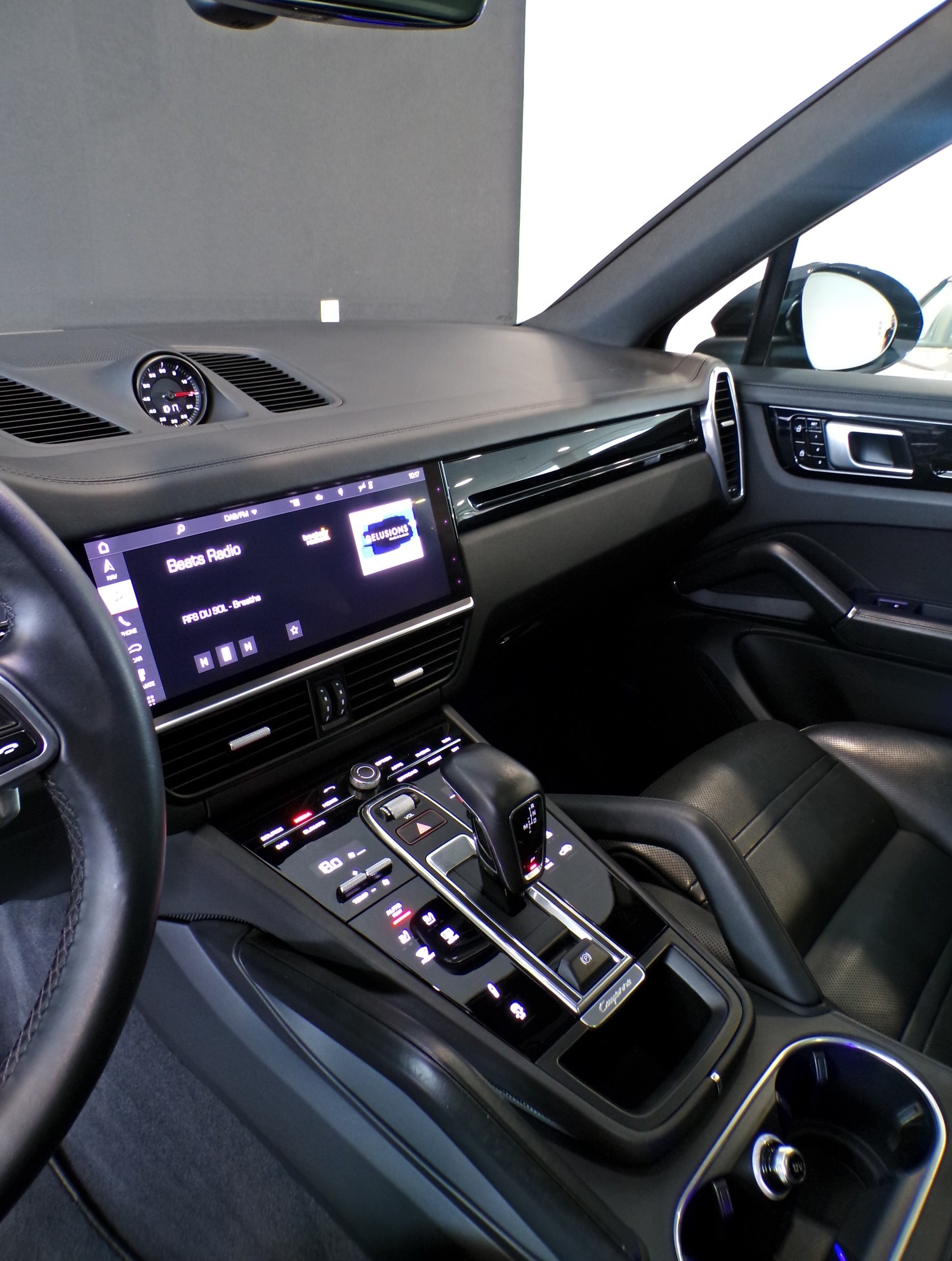 PORSCHE Cayenne Coupé-image-15