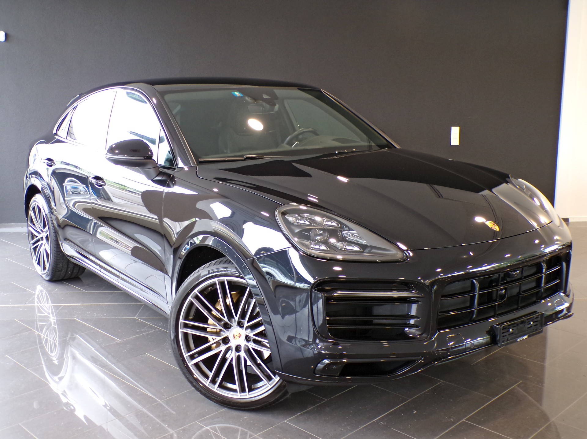PORSCHE Cayenne Coupé-image-4