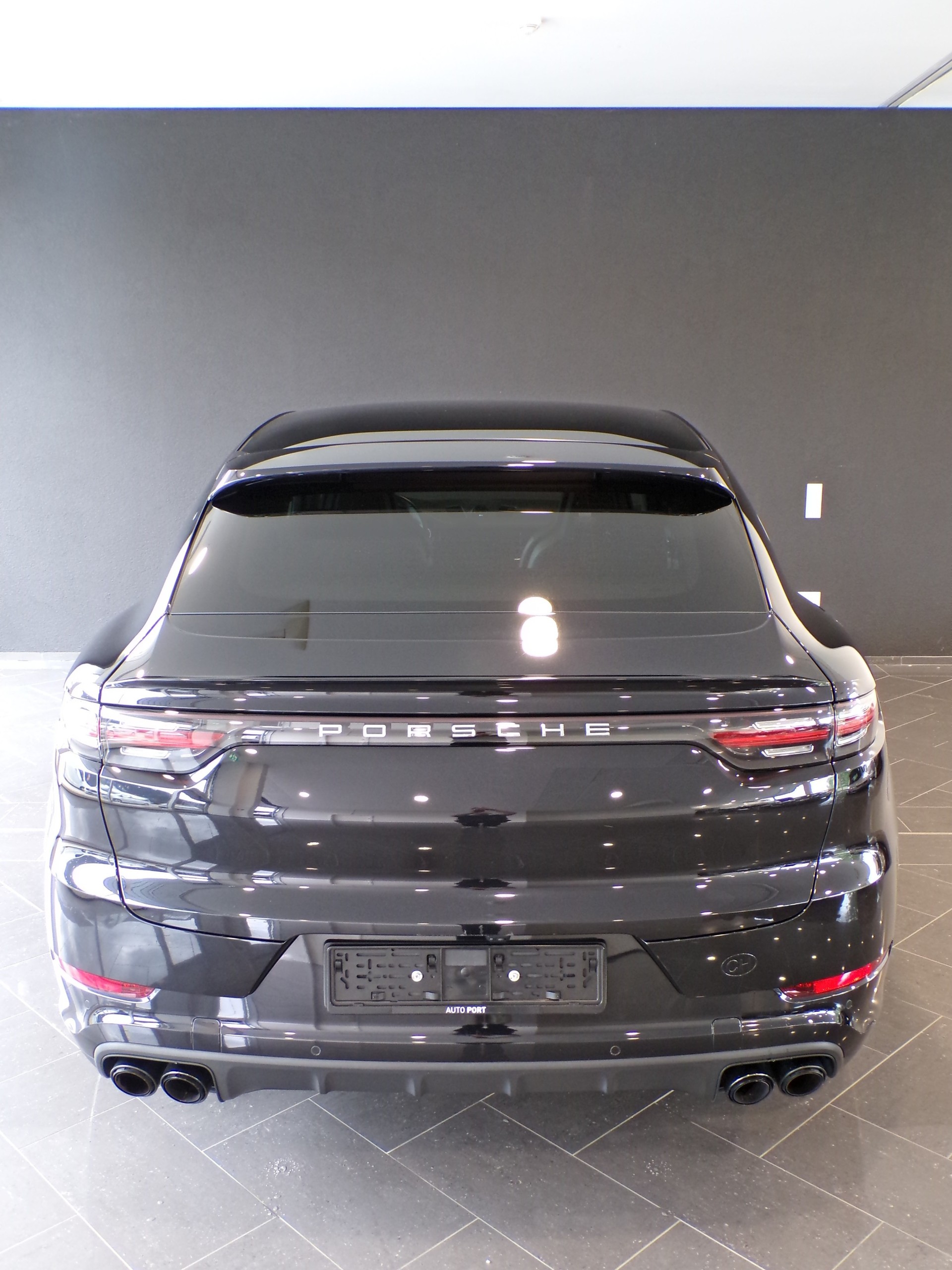 PORSCHE Cayenne Coupé-image-9