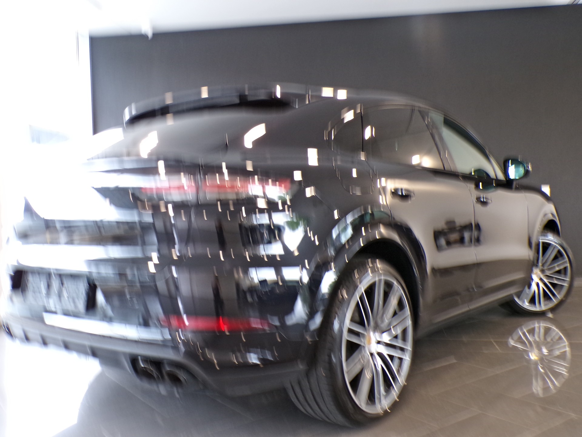 PORSCHE Cayenne Coupé-image-13