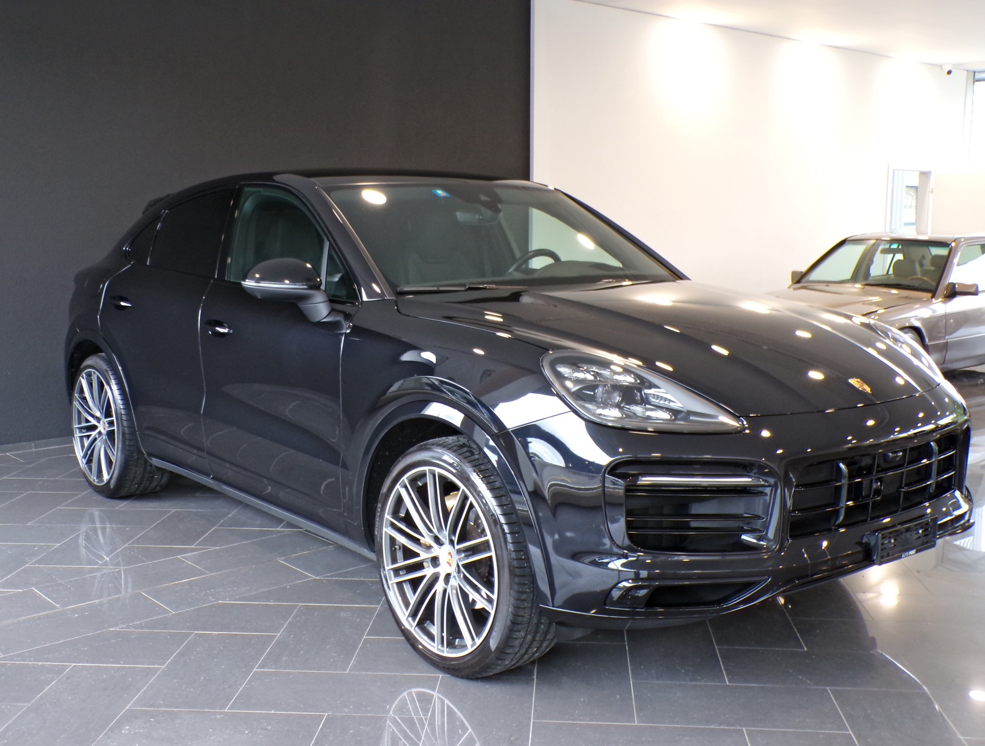 PORSCHE Cayenne Coupé-image-3