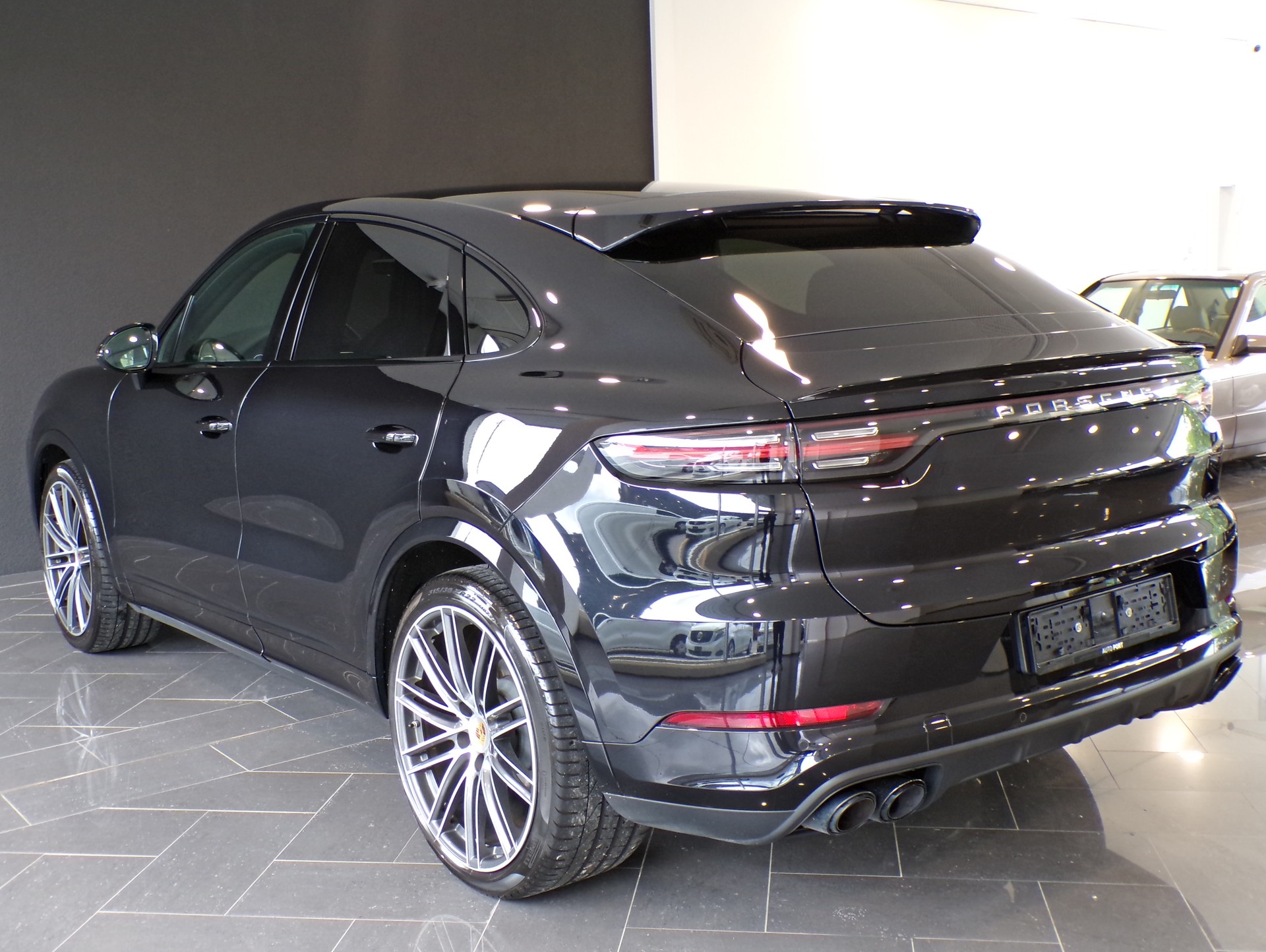 PORSCHE Cayenne Coupé-image-7