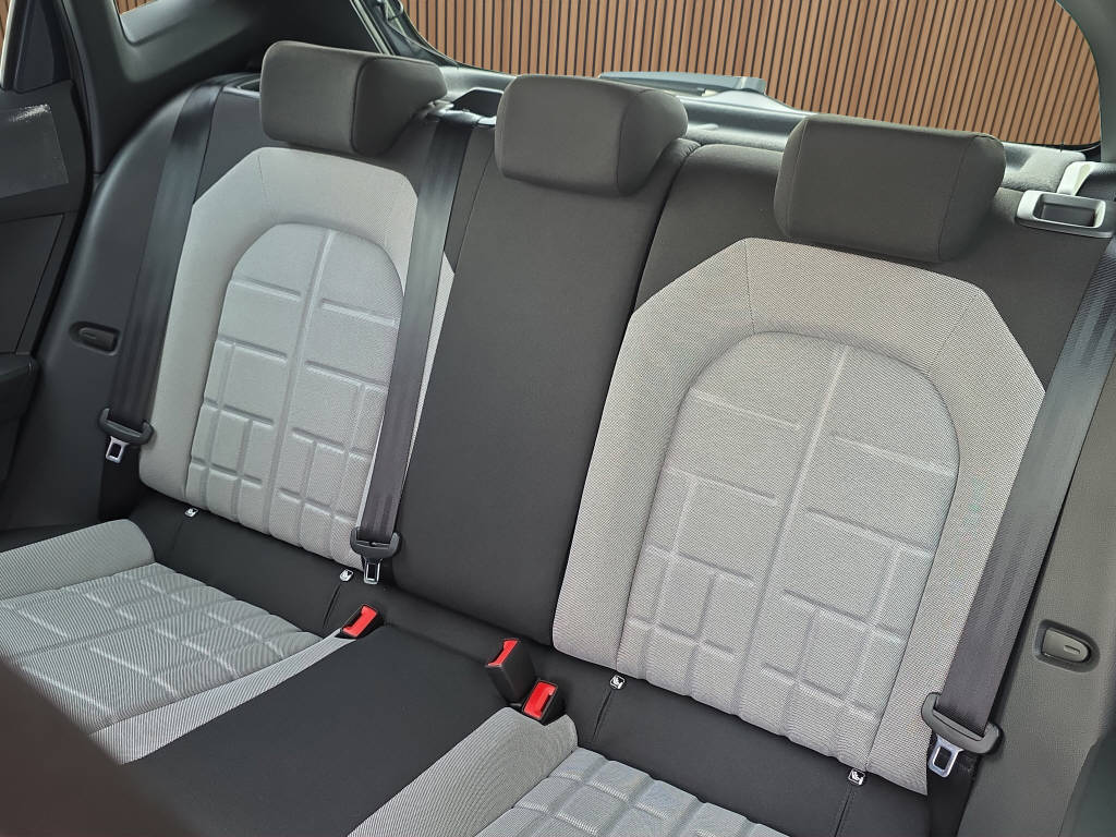 SEAT Ibiza 1.5 TSI FR DSG-image-17