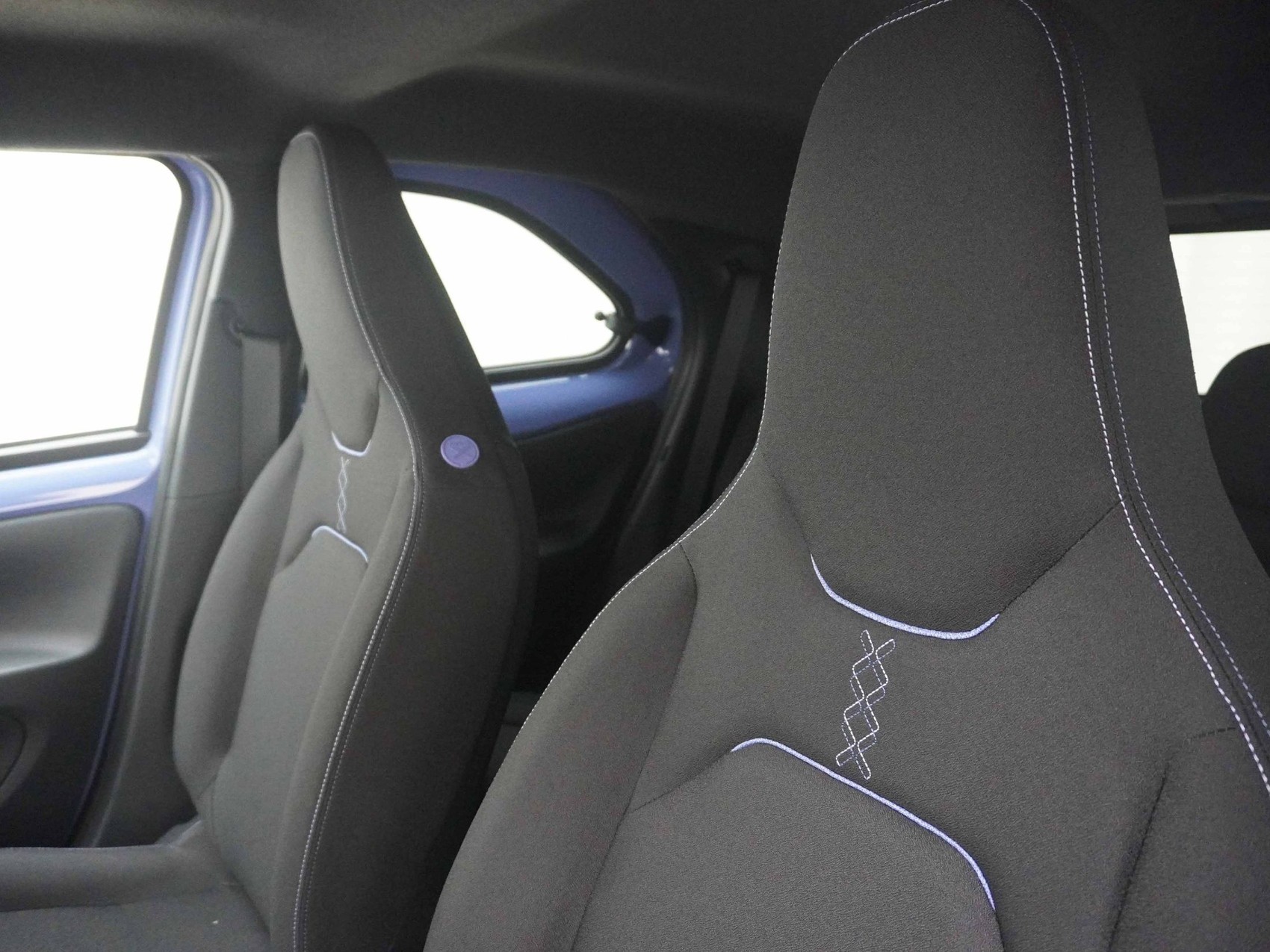 TOYOTA Aygo X 1.5 VVT-i HSD Trend-image-6