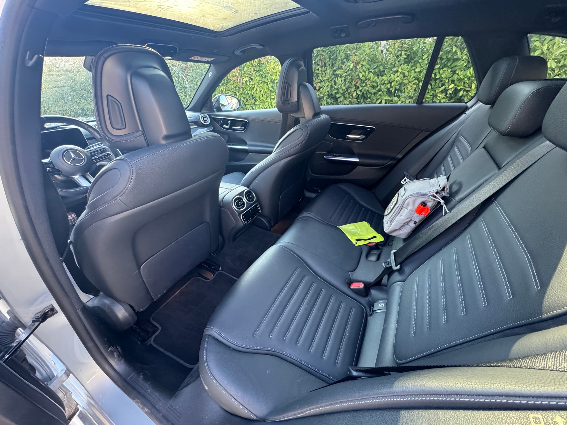 MERCEDES-BENZ C 220 d Swiss Star AMG Line 4matic-image-4