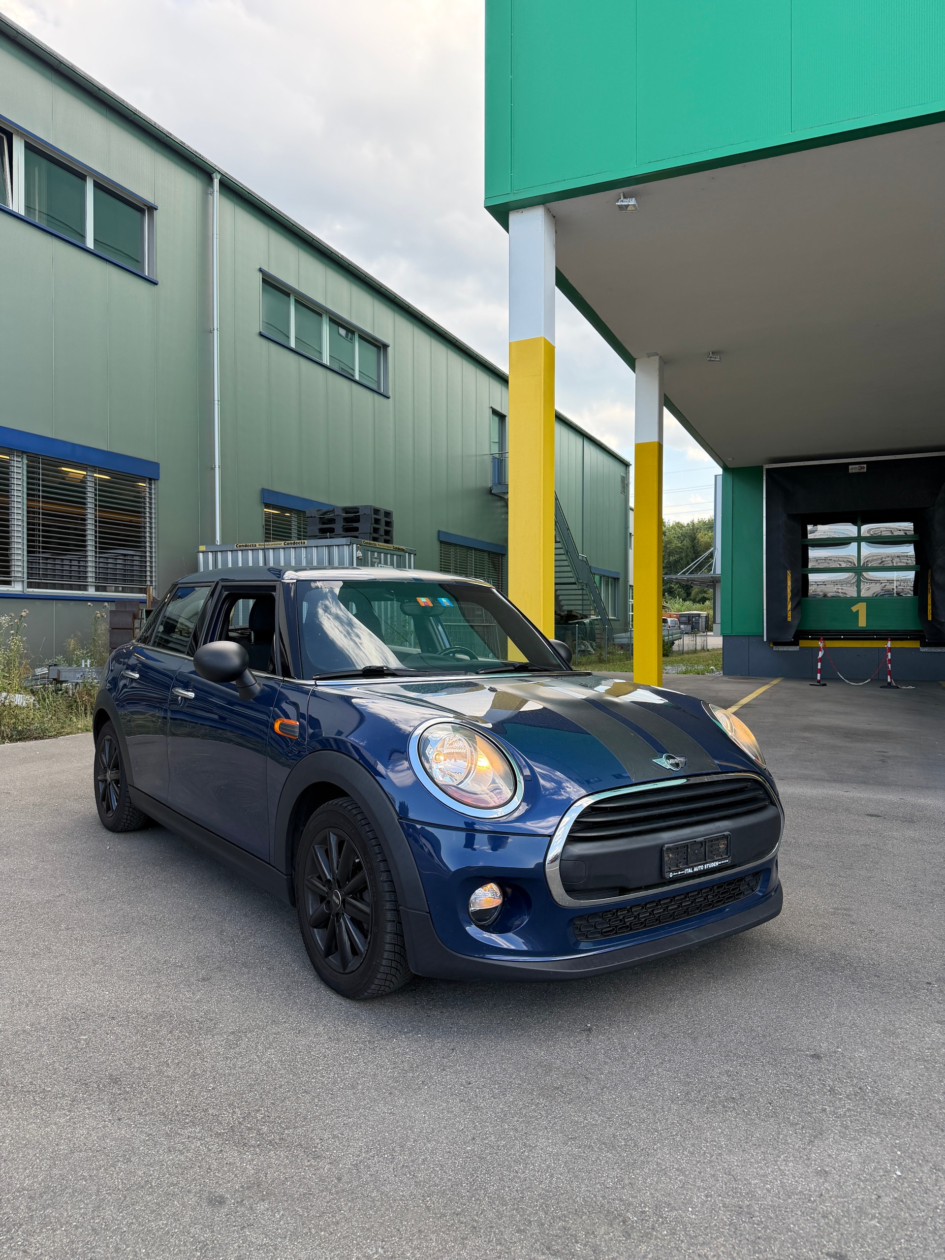 MINI One First-image-0
