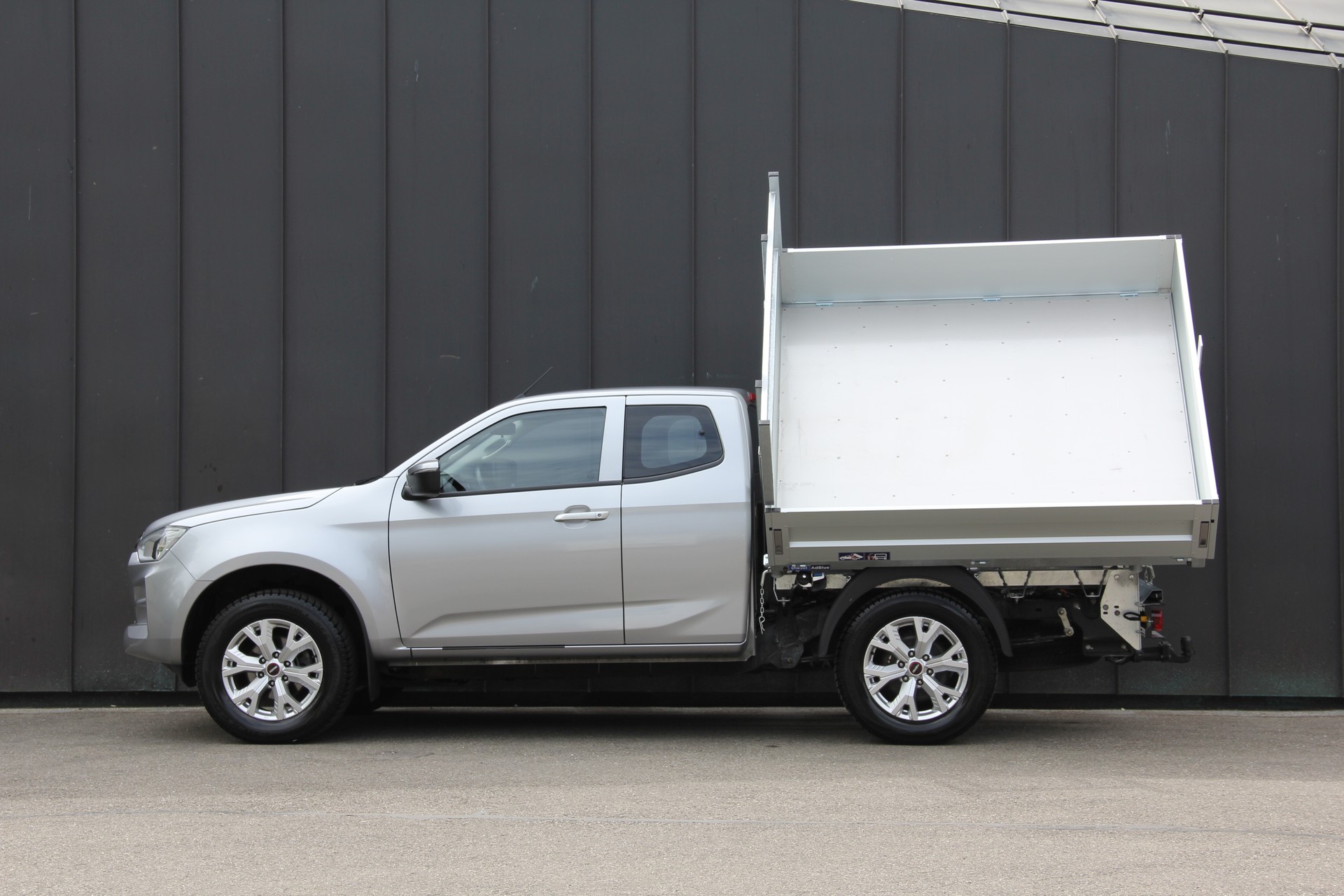 ISUZU D-MAX 1.9 SpaceCab N60B 4x4 **KIPPER-3-SEITEN** ANHÄNGERKUP.-3500Kg **5-JAHRE-WERKSGARANTIE** **AUTOMAT** *EDELSTAHL-BODEN*-image-1