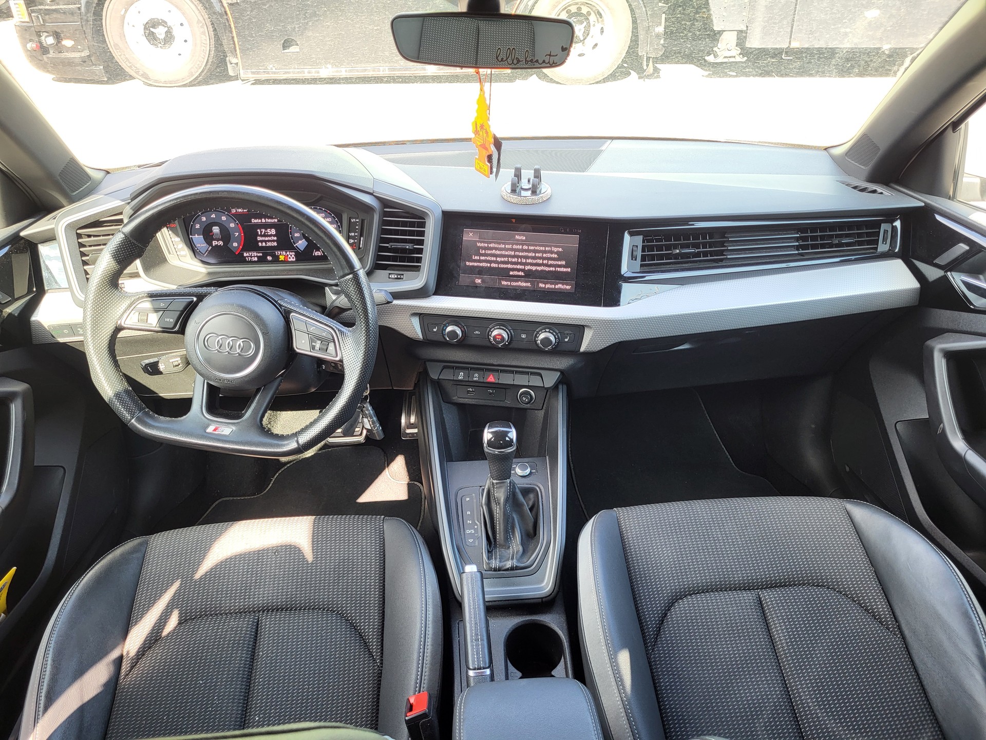 AUDI A1 Sportback 30 TFSI S Line S-tronic-image-8