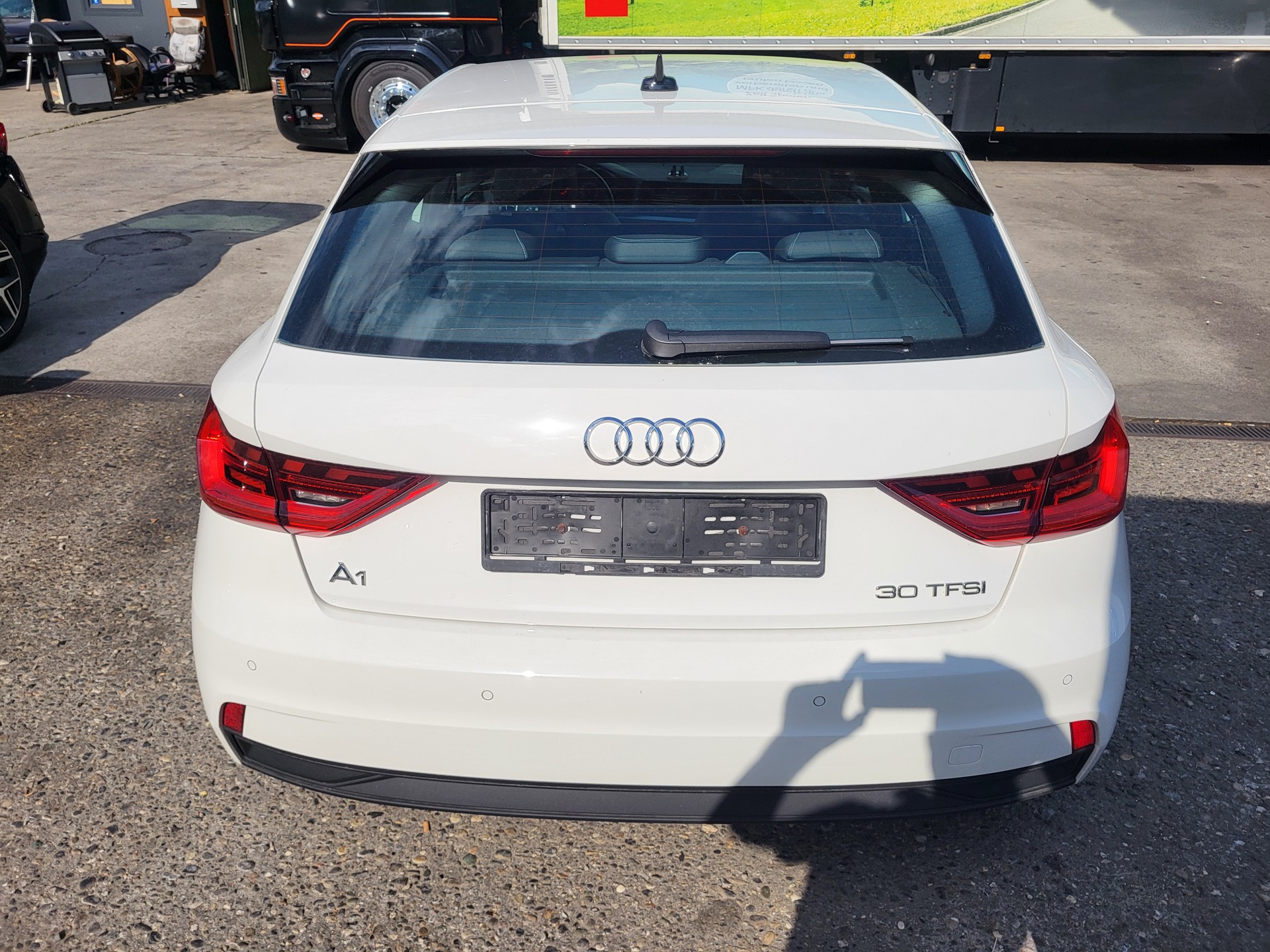 AUDI A1 Sportback 30 TFSI S Line S-tronic-image-6