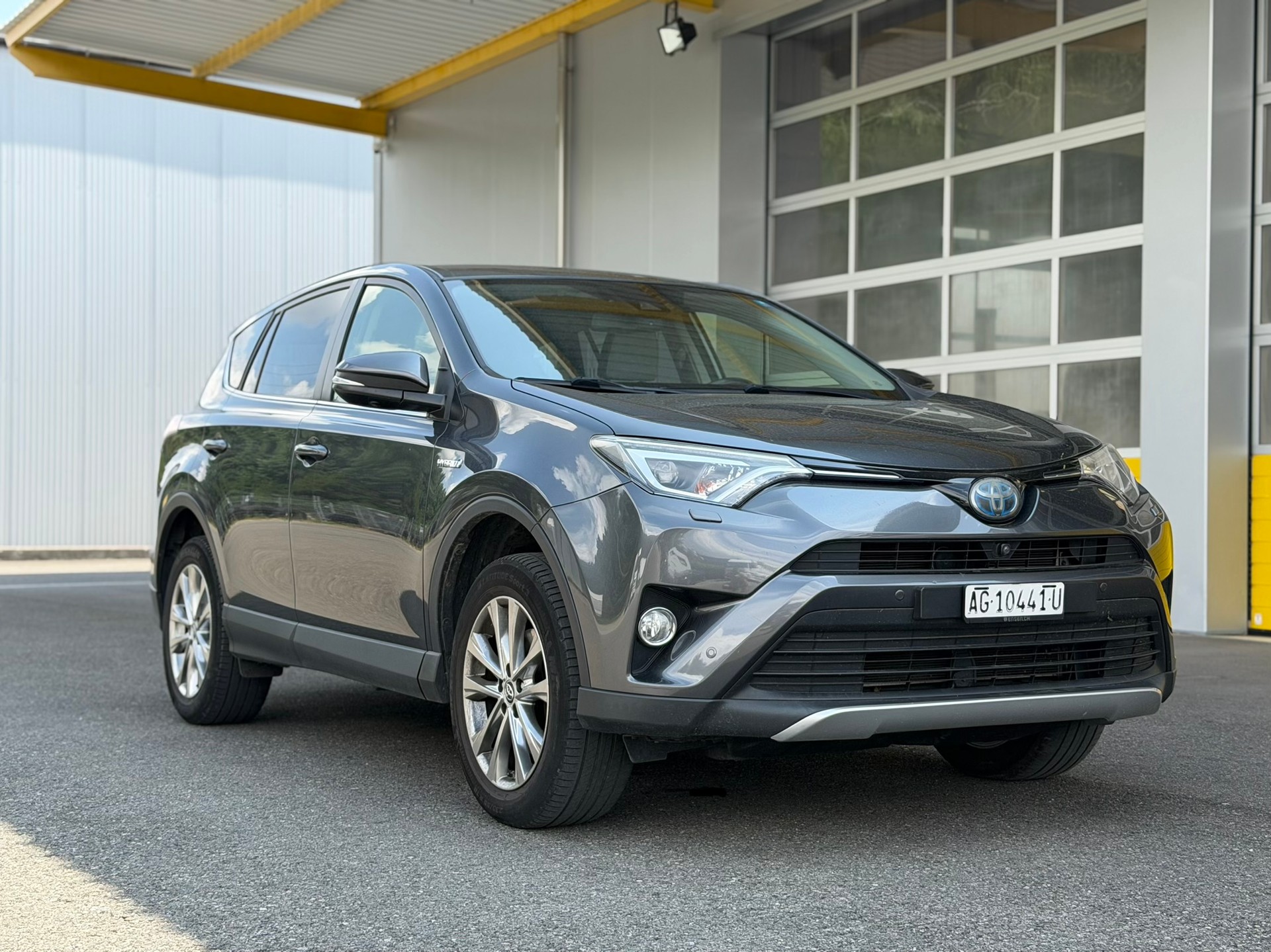 TOYOTA RAV-4 2.5 HSD Sol Premium e-CVT-image-0