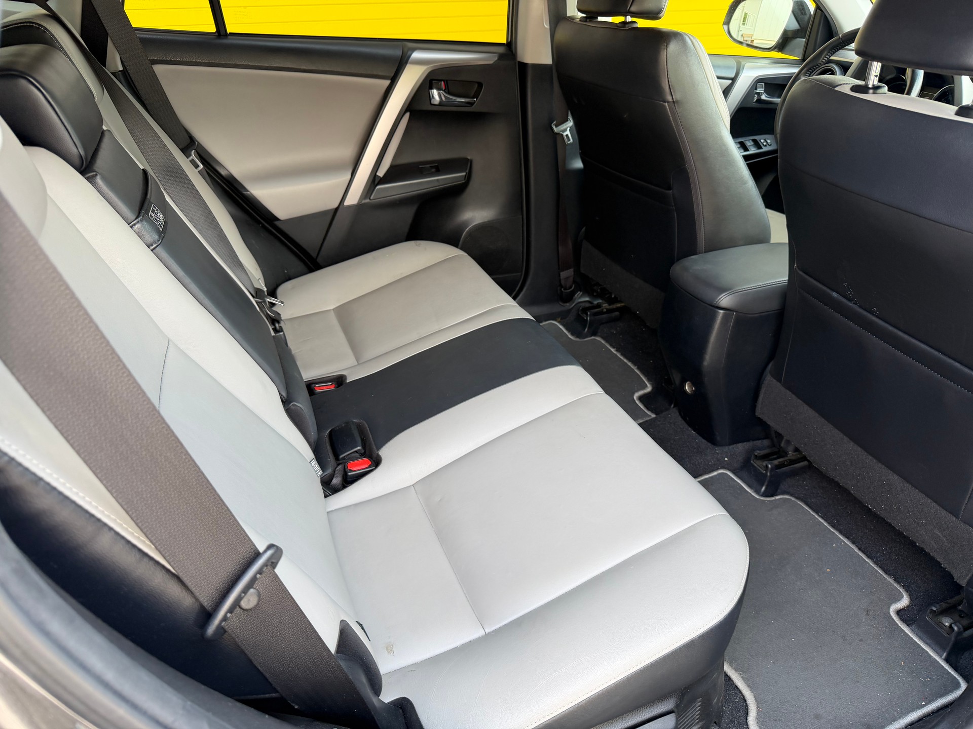 TOYOTA RAV-4 2.5 HSD Sol Premium e-CVT-image-12