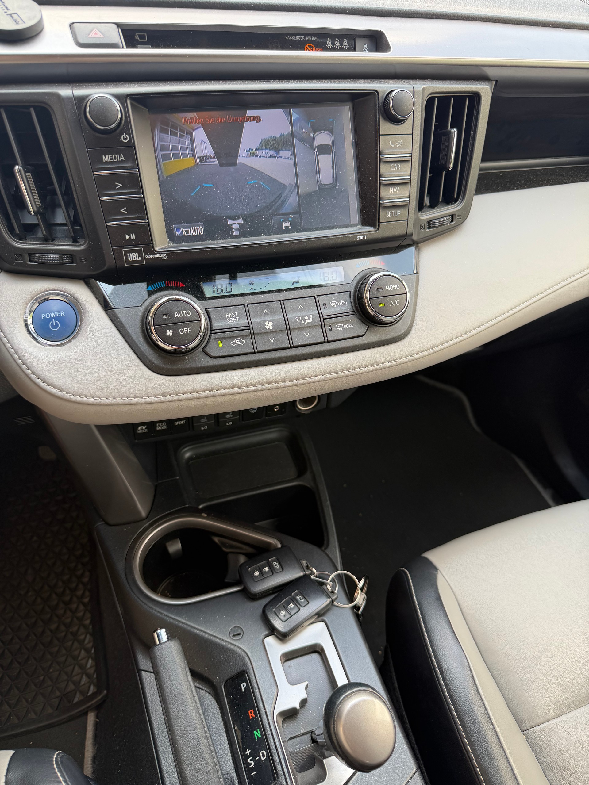 TOYOTA RAV-4 2.5 HSD Sol Premium e-CVT-image-14