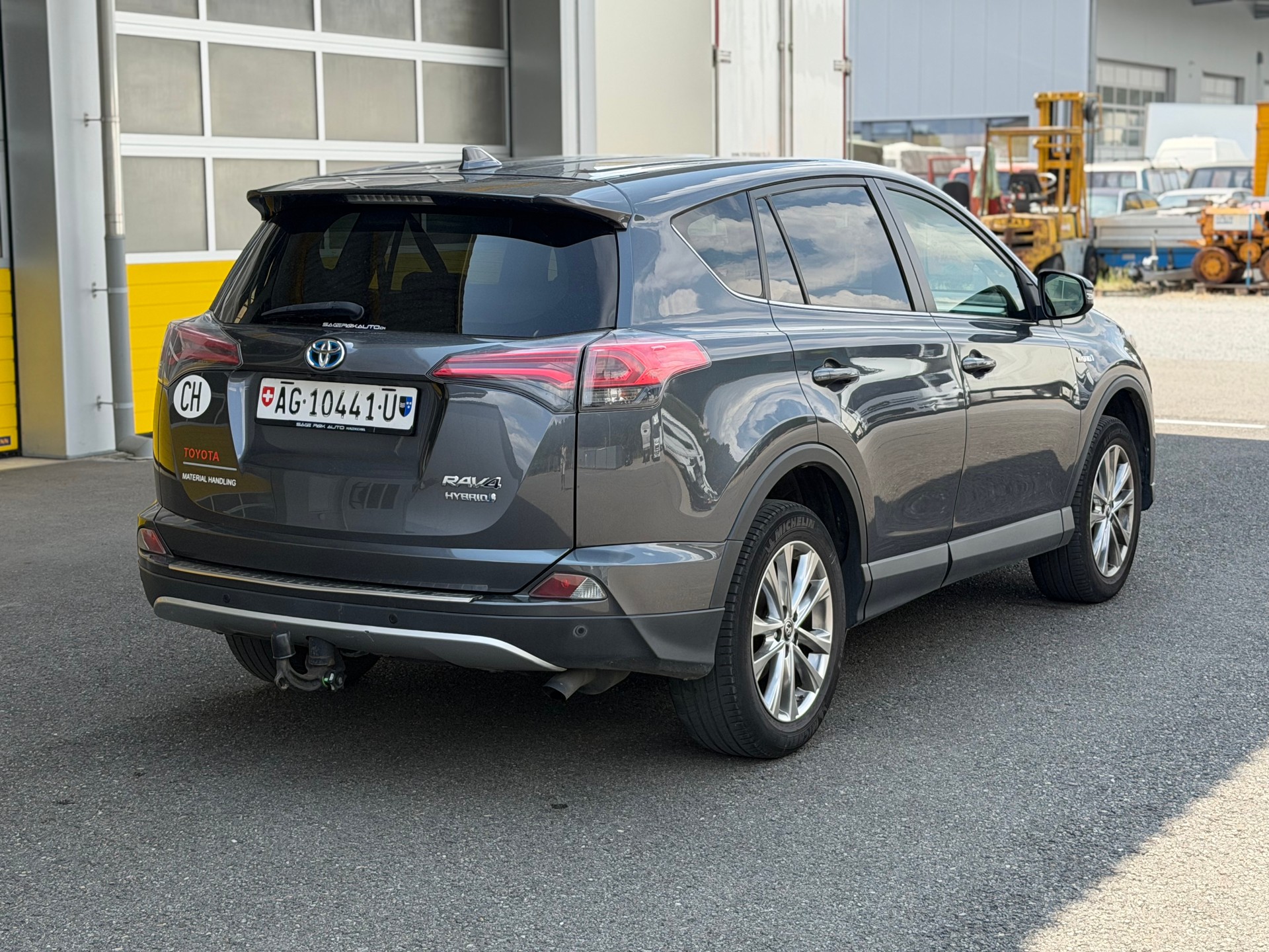 TOYOTA RAV-4 2.5 HSD Sol Premium e-CVT-image-4