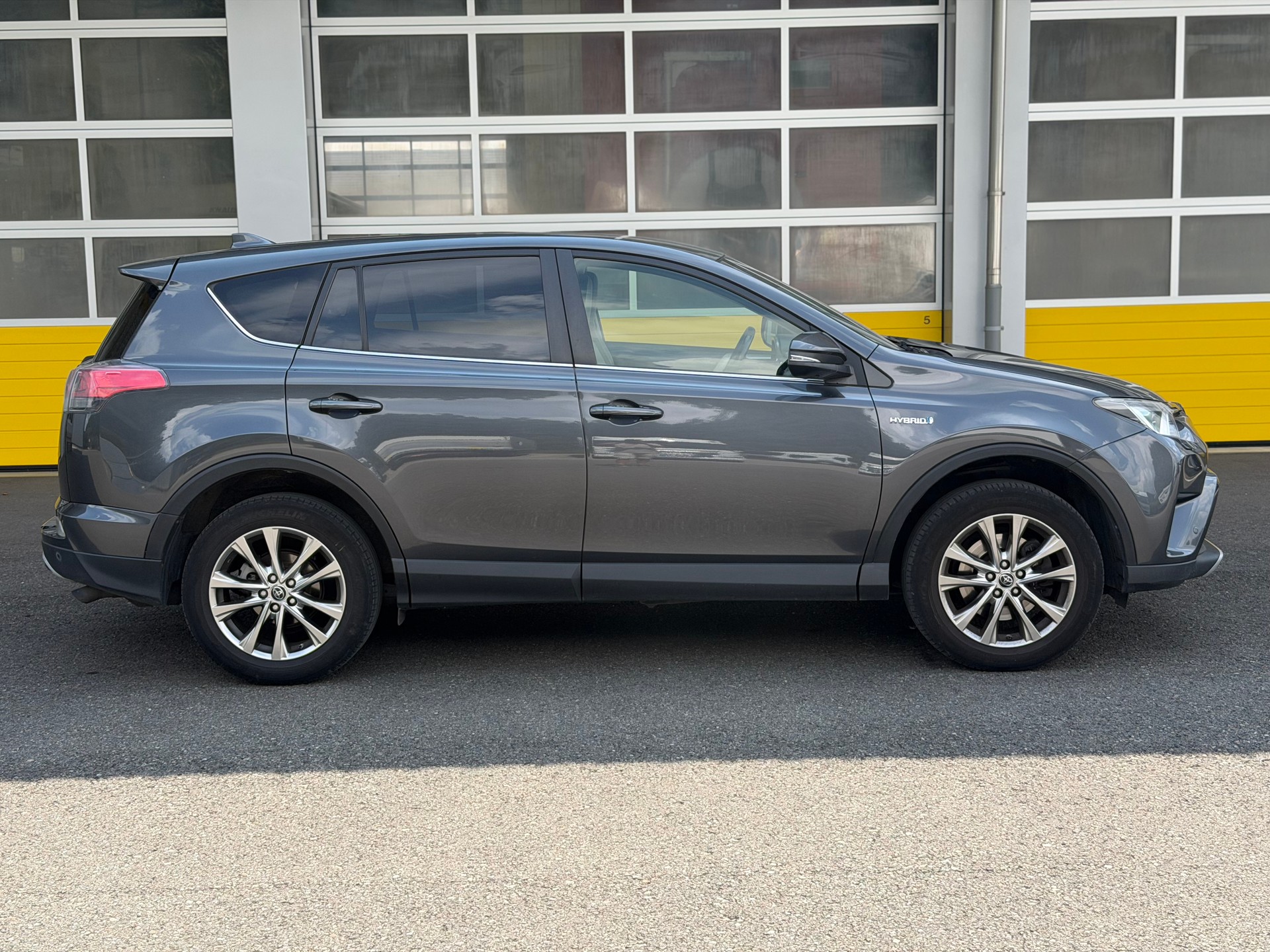 TOYOTA RAV-4 2.5 HSD Sol Premium e-CVT-image-7