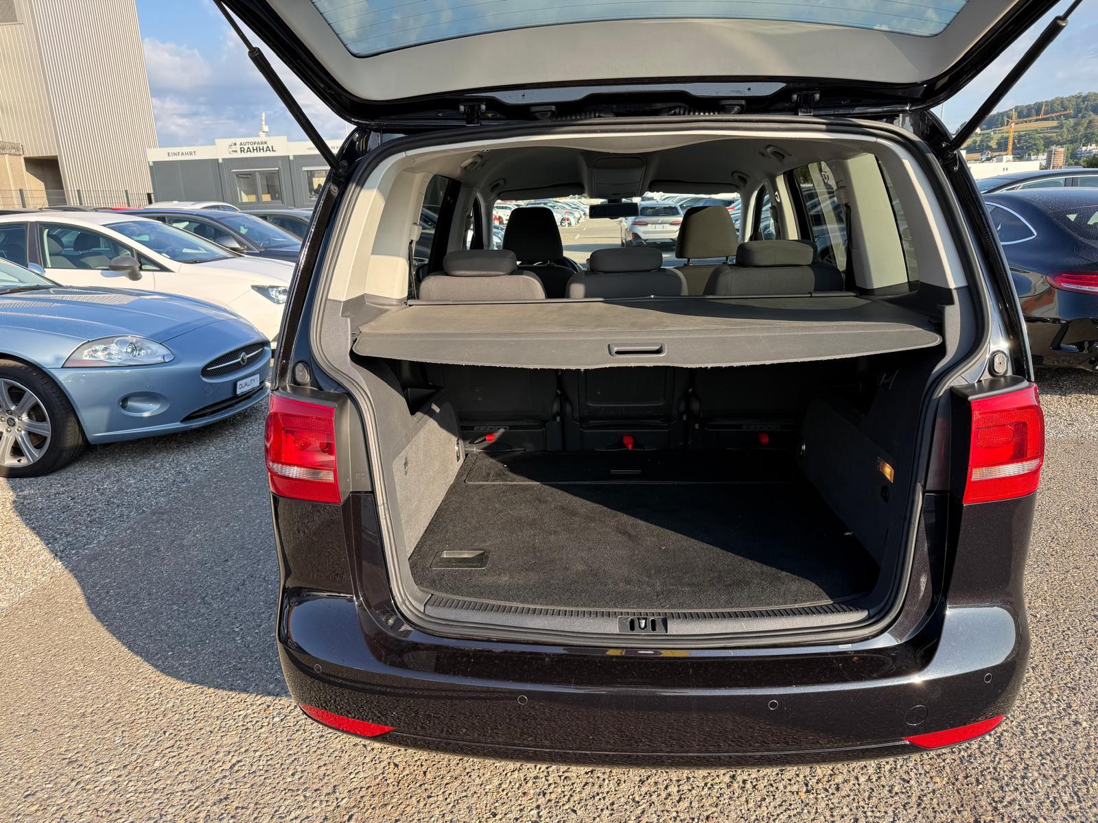 VW Touran 1.4 TSI 140 Highline-image-16