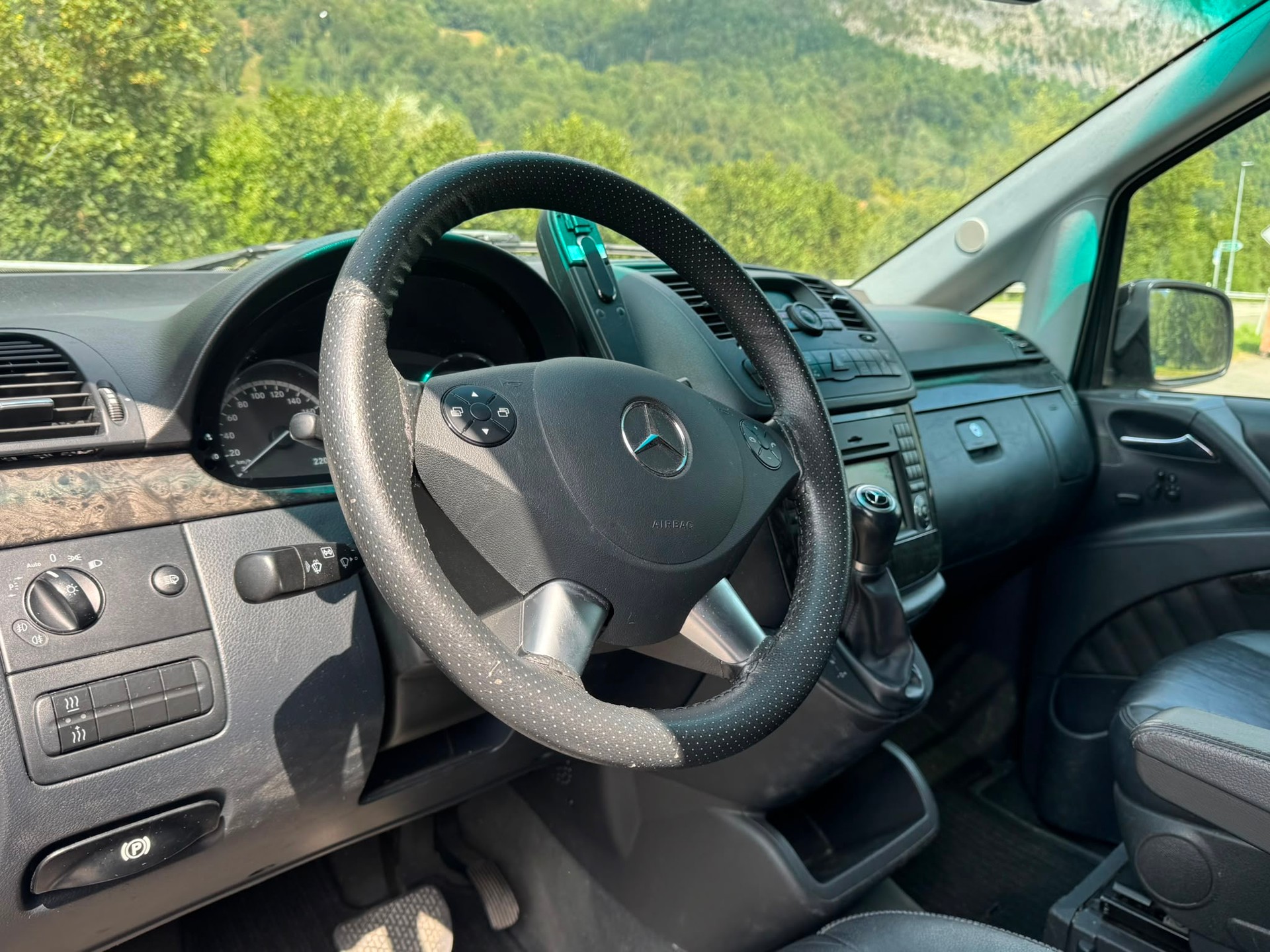 MERCEDES-BENZ Viano 2.2 CDI Blue Efficiency Trend 4Matic A-image-14